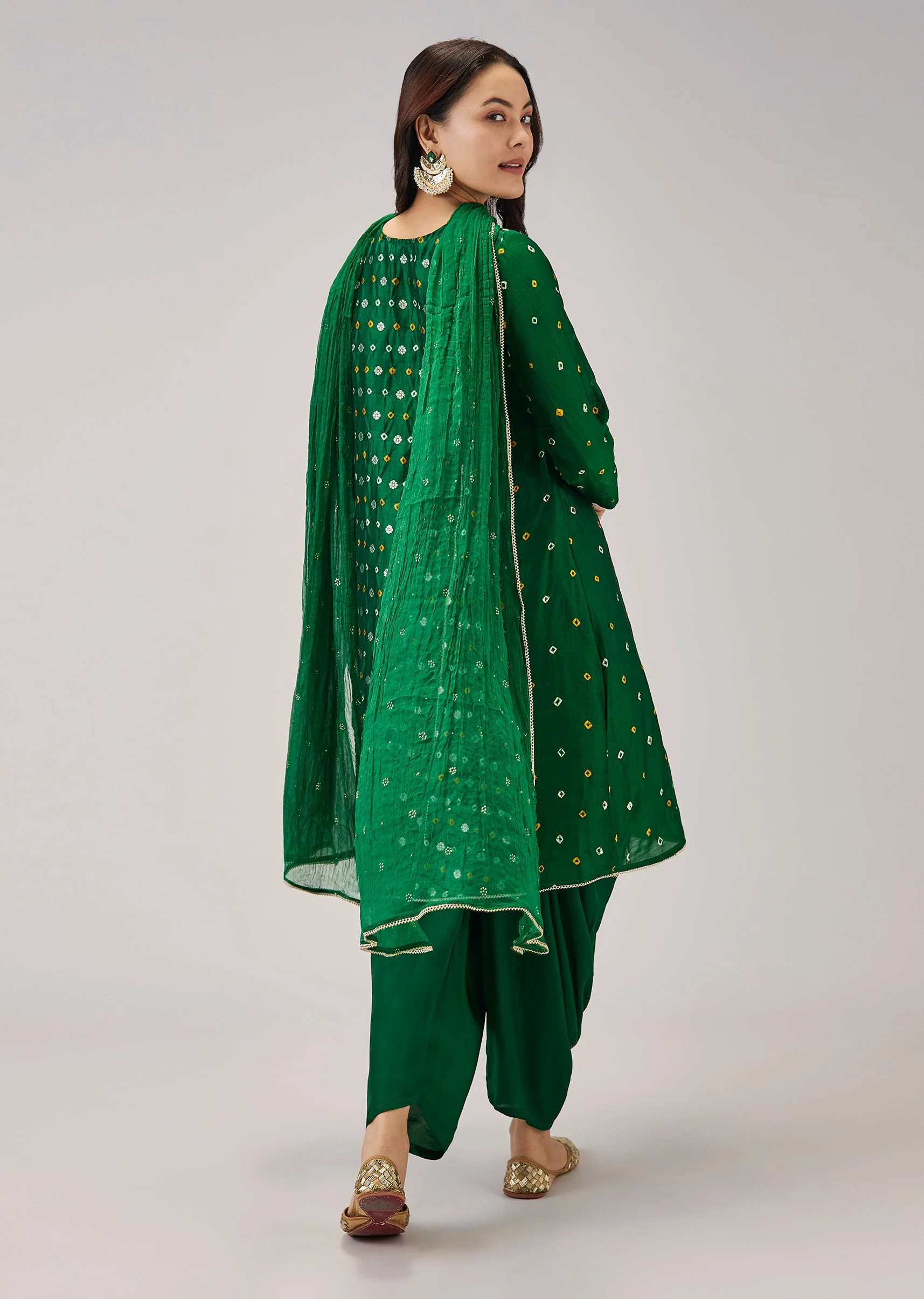 Green Bandhani Banarasi Dhoti Set With Gotta Work