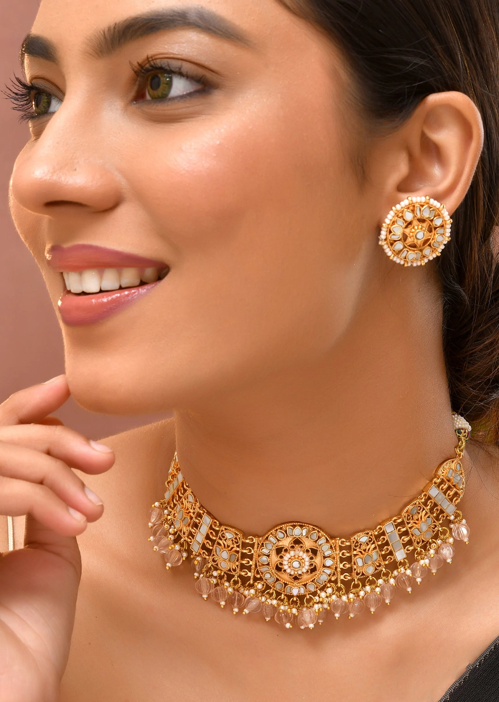 1002-white-kundan-floral-pendant-necklace-and-earrings-set-1.webp White Kundan Floral Pendant Necklace and Earrings Set