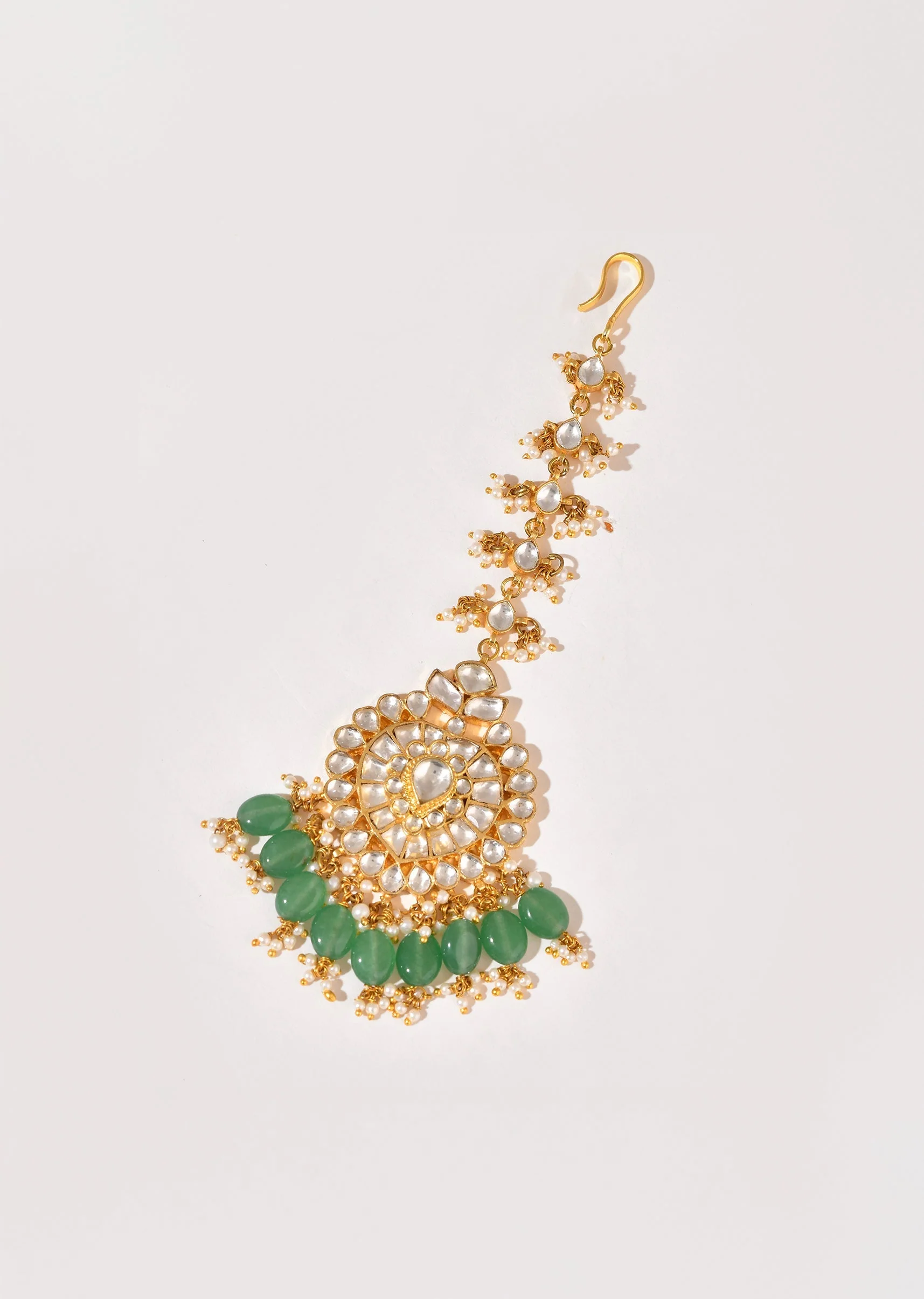 1008-mint-green-kundan-embellished-maangtikka-2.webp Mint Green Kundan Embellished Maangtikka