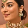 1009-green-kundan-necklace-maangtikka-and-earrings-set-1.webp Green Kundan Necklace, Maangtikka and Earrings Set
