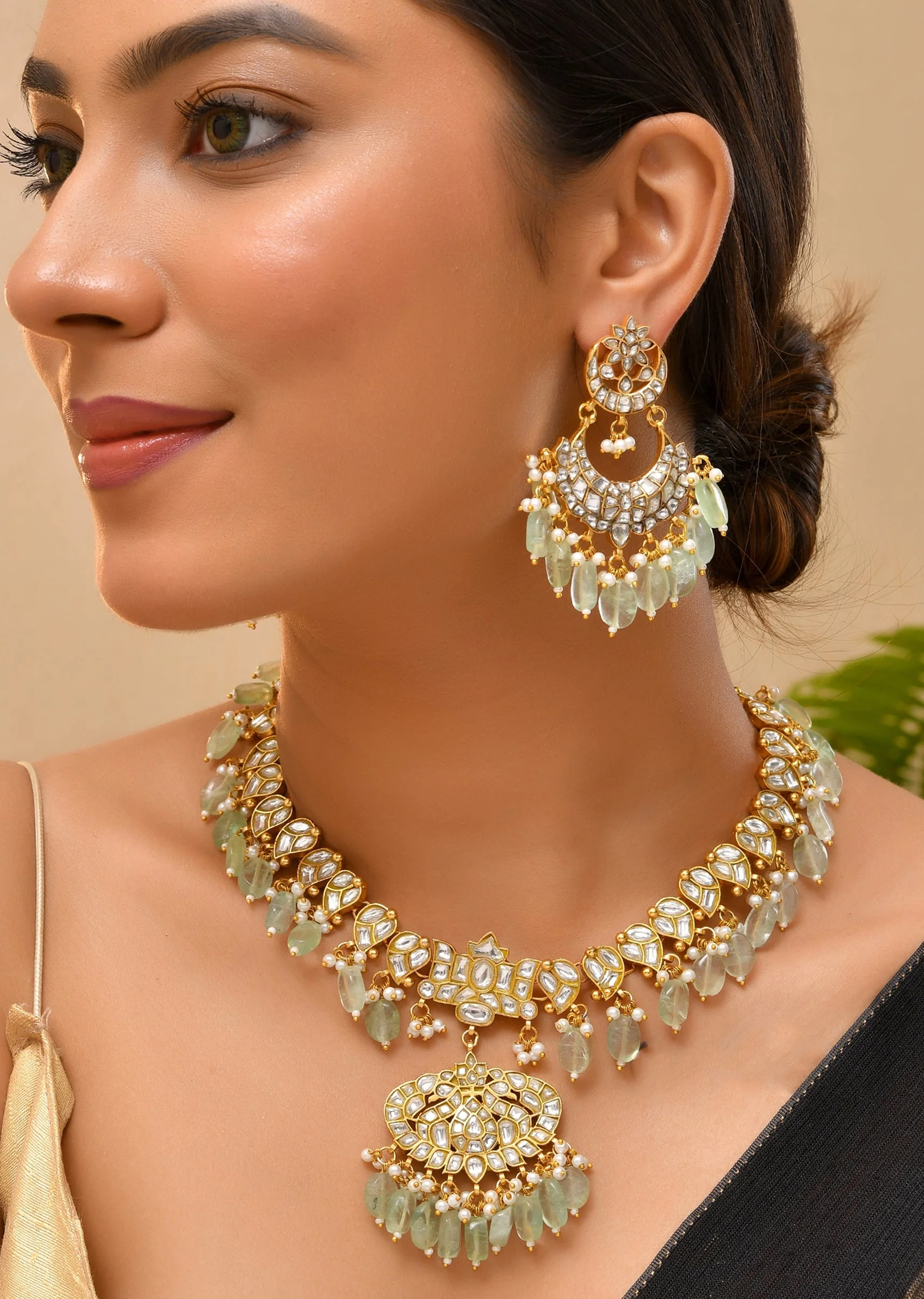 1014-mint-green-kundan-pendant-drop-necklace-and-earrings-set-1.webp Mint Green Kundan Pendant Drop Necklace and Earrings Set