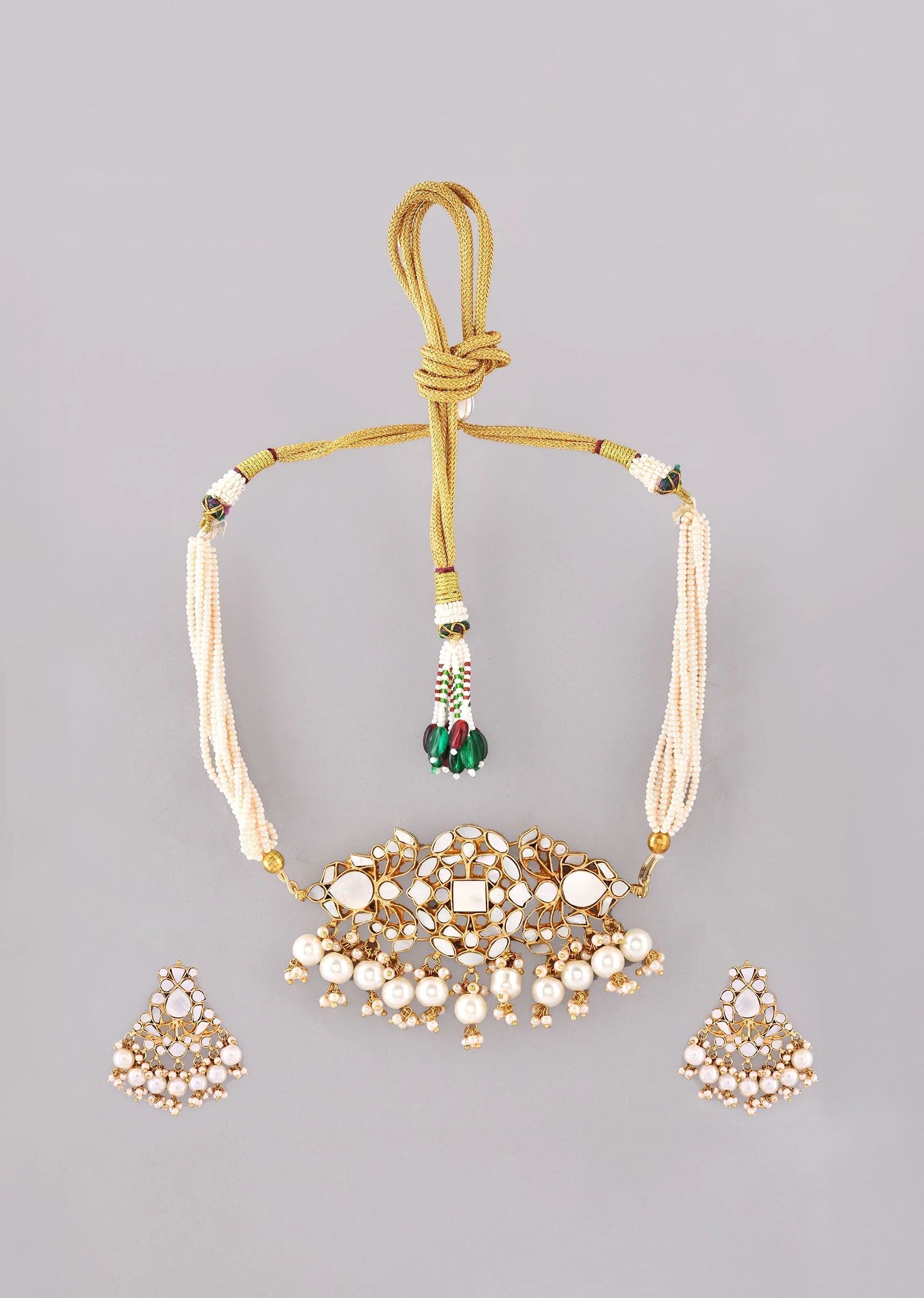 1026-off-white-kundan-pendant-necklace-and-earrings-set-2.webp Off White Kundan Pendant Necklace and Earrings Set