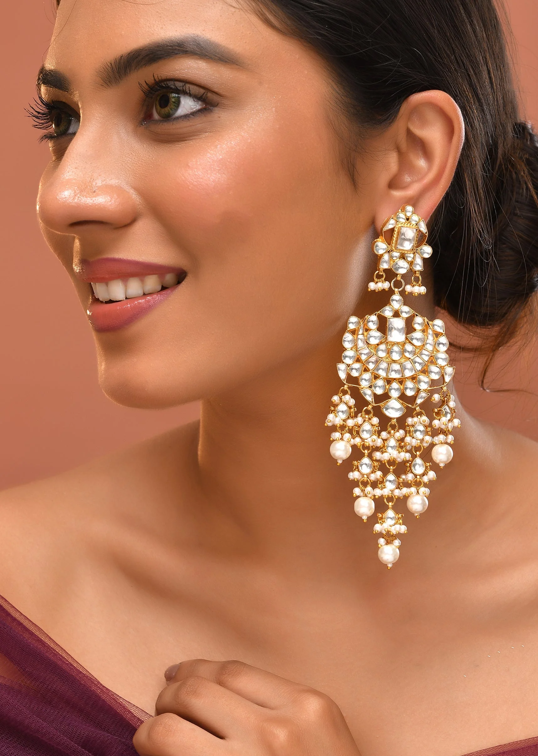 1027-white-earrings-with-pachi-kundan-1.webp White Earrings With Pachi Kundan