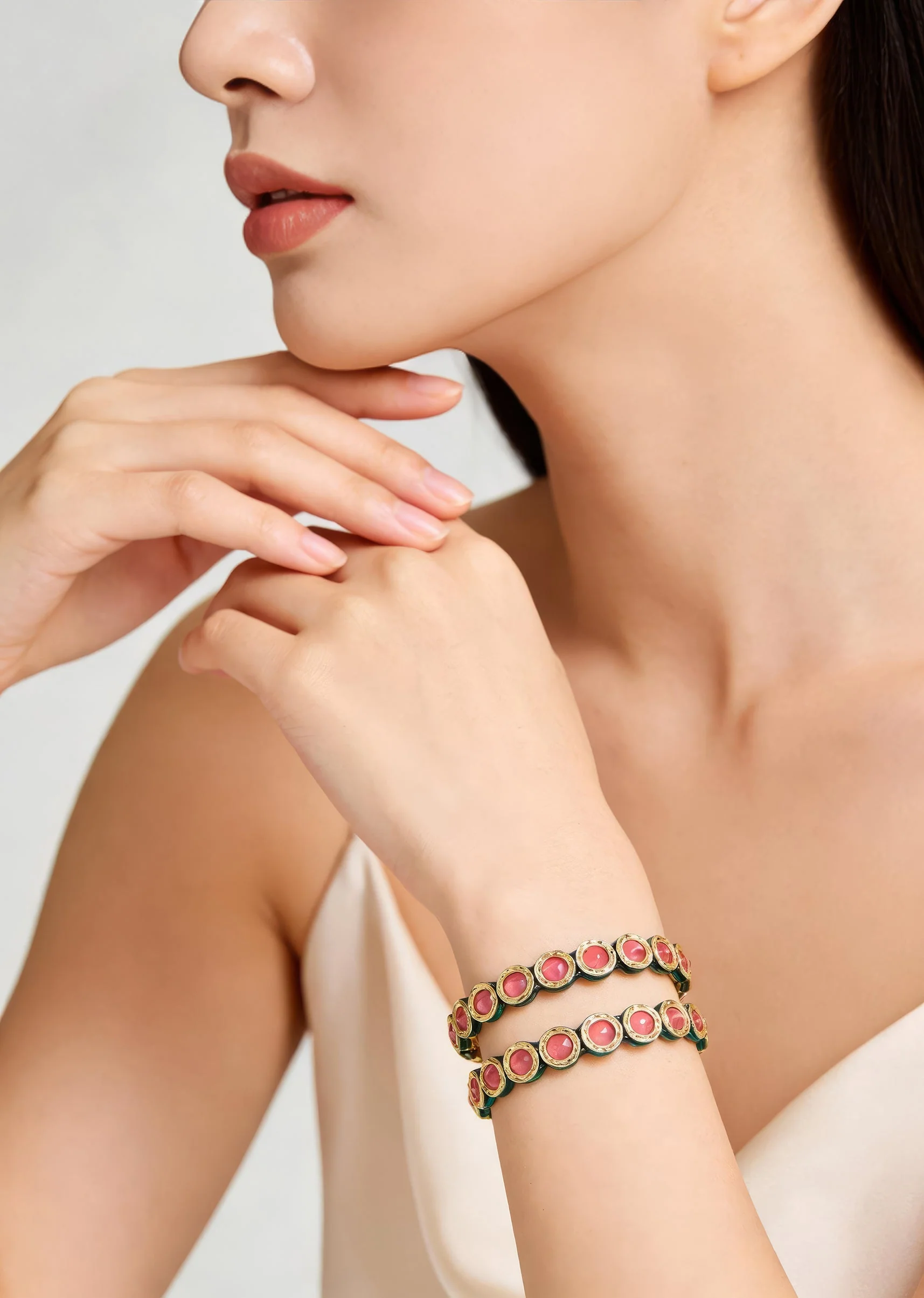 1110-floral-enamel-kundan-bracelet-1.webp Floral Enamel Kundan Bracelet