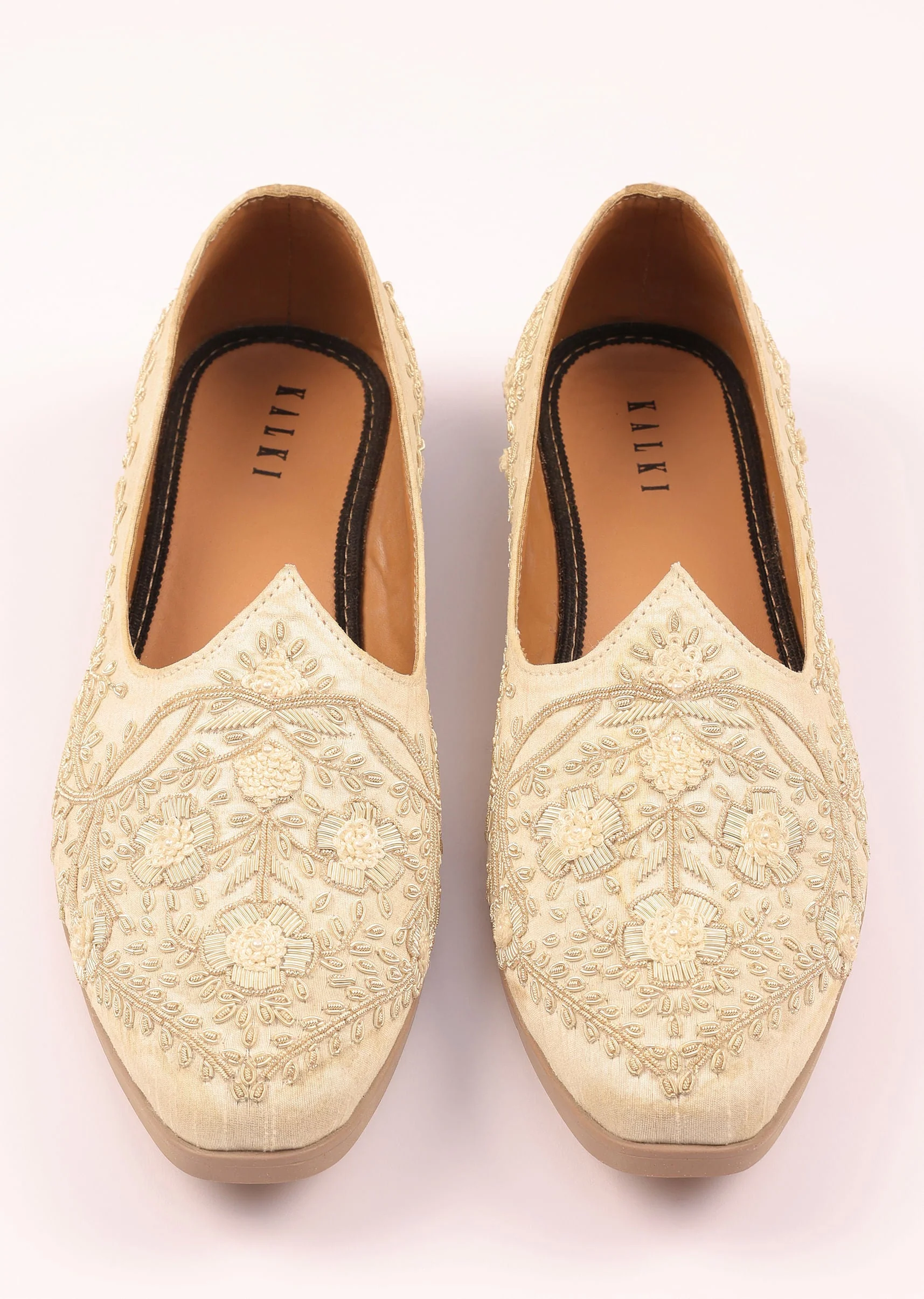 11131-off-white-raw-silk-zardozi-juttis-5.webp Off White Raw Silk Zardozi Juttis