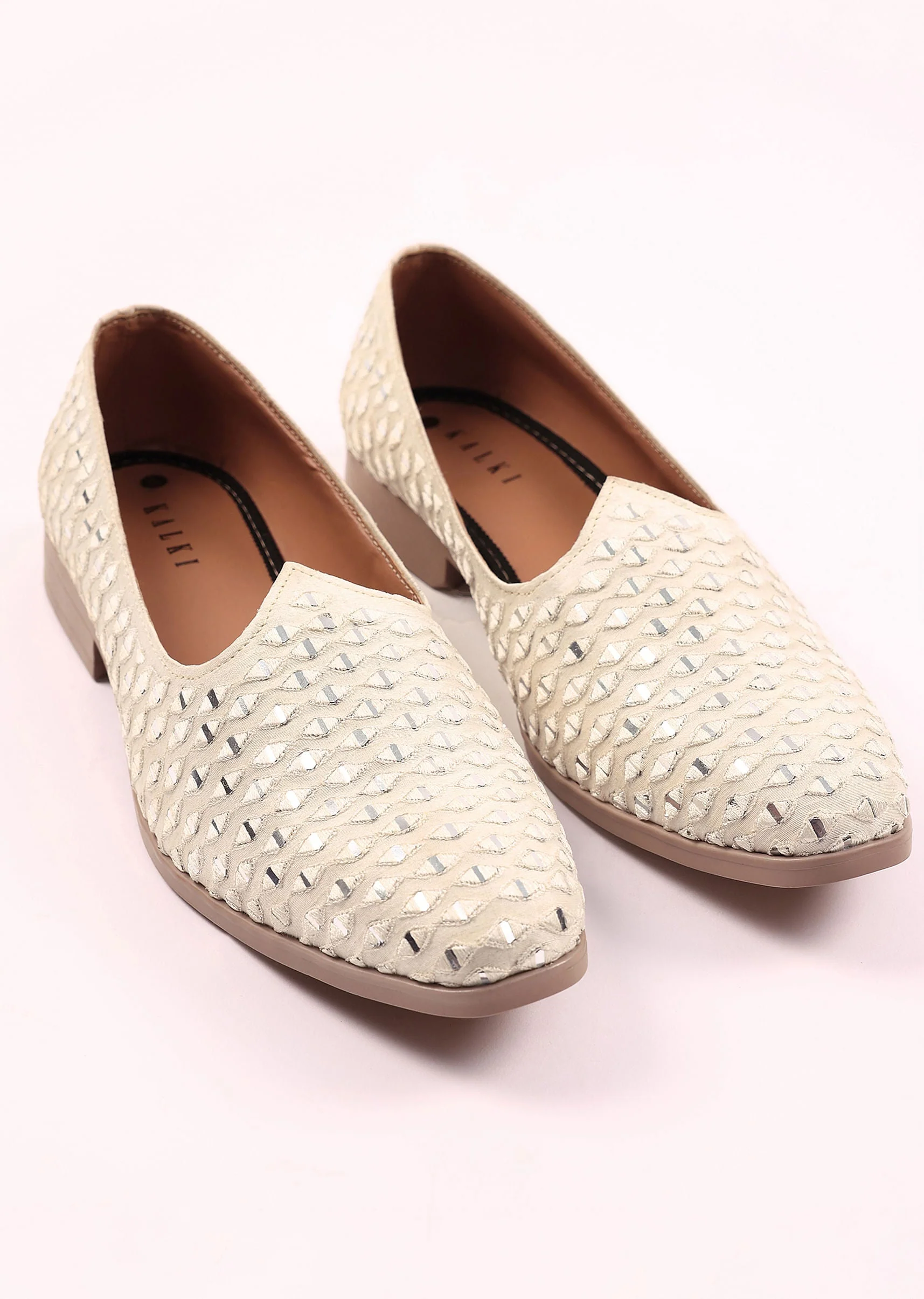 Beige Raw Silk Jutti With Mirror Work