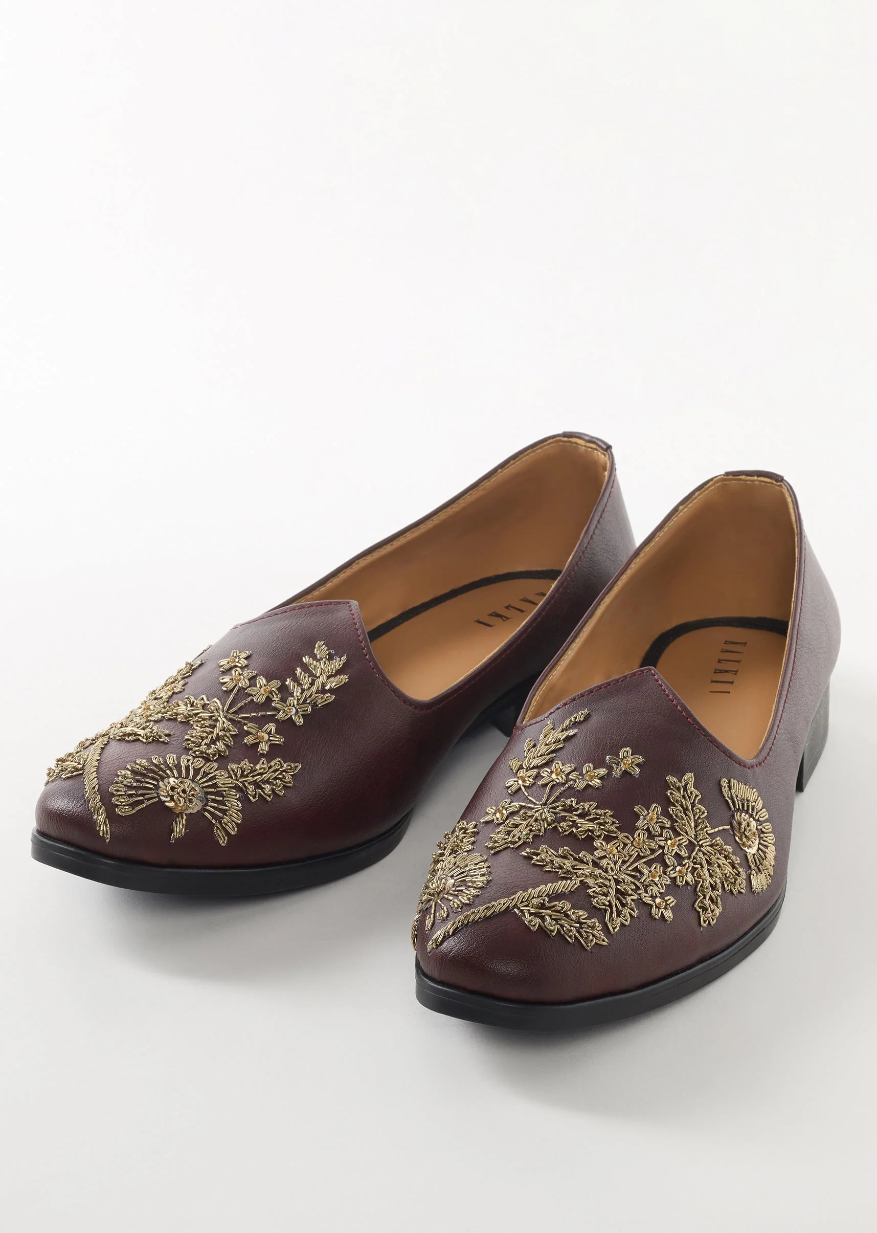Maroon Ethnic Jutti With Golden Embroidery For Men
