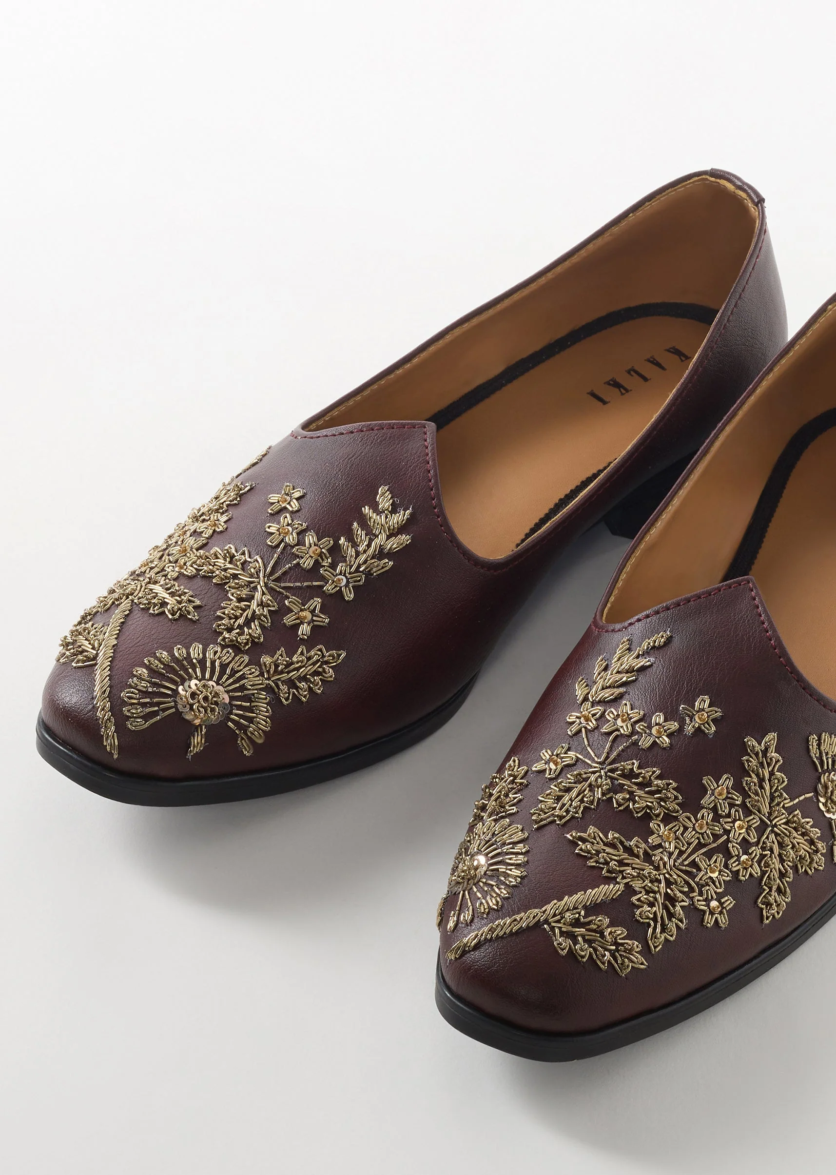 Maroon Ethnic Jutti With Golden Embroidery For Men