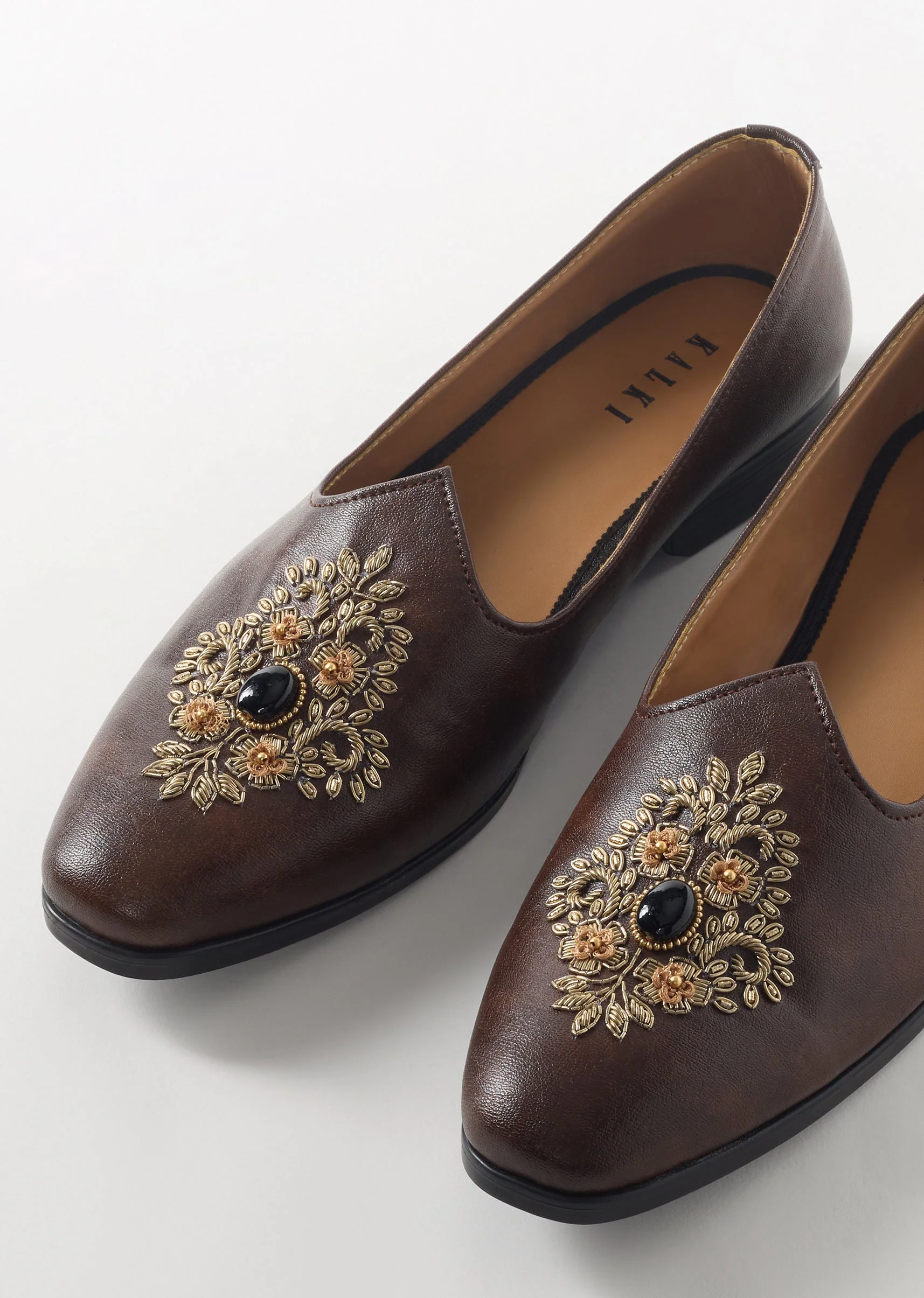 Brown Leather Ethnic Jutti With Floral Embroidery And Decorative Stone For Men