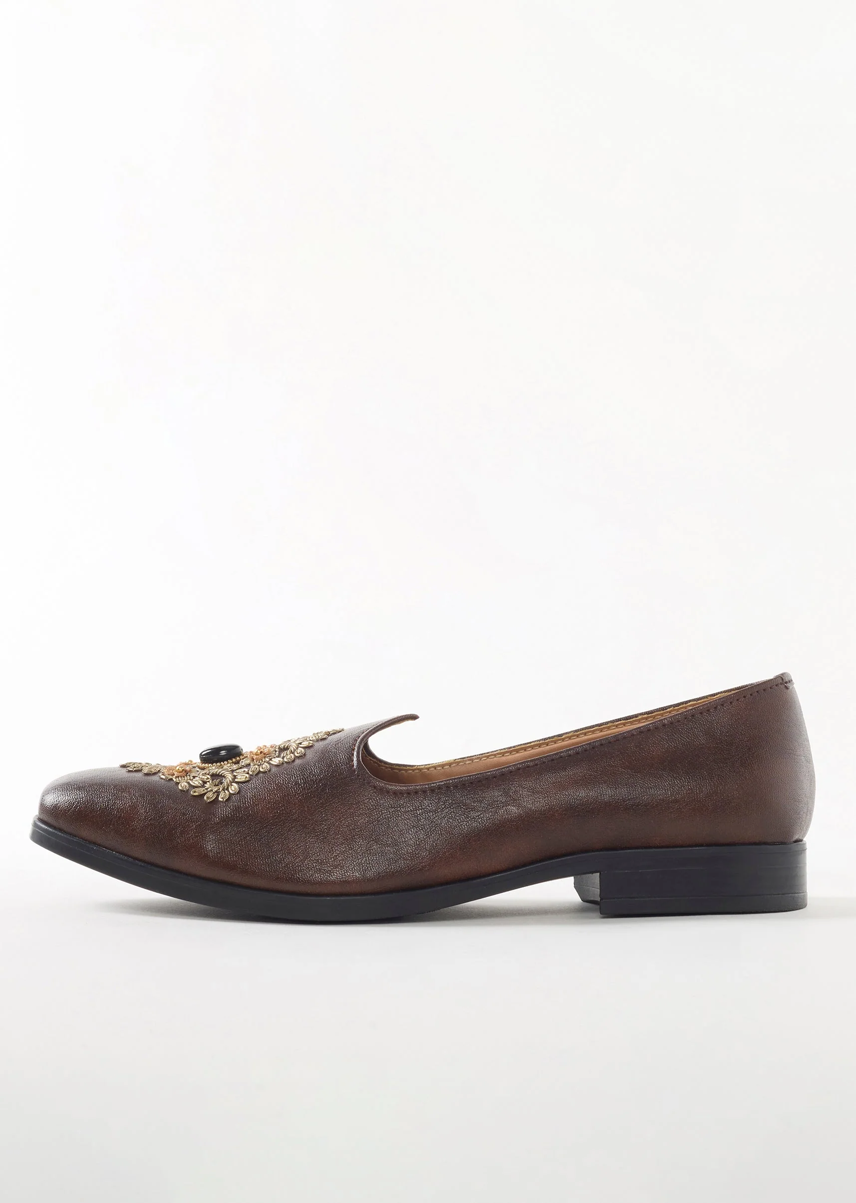 Brown Leather Ethnic Jutti With Floral Embroidery And Decorative Stone For Men