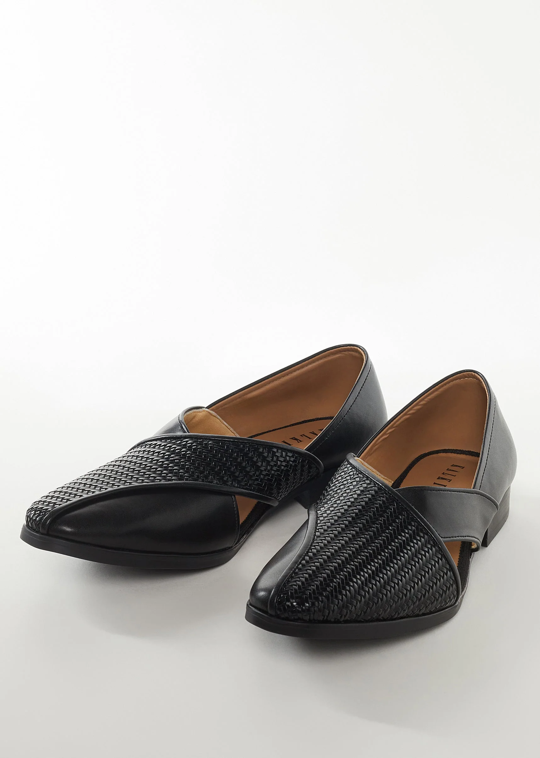 11293-black-faux-leather-mens-footwear-1.webp Black Faux Leather Mens Footwear