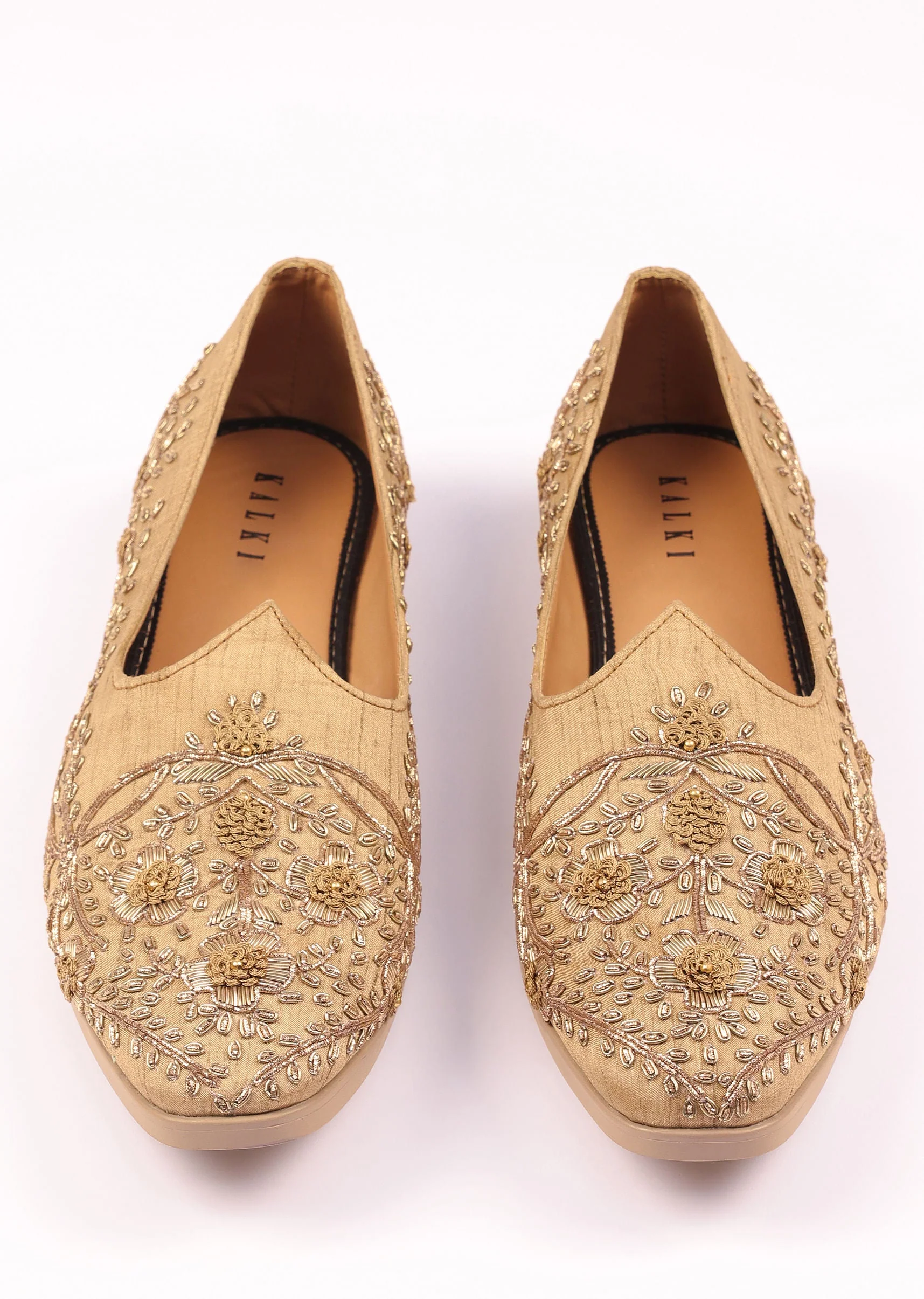 11397-gold-raw-silk-zardozi-embroidered-juttis-5.webp Gold Raw Silk Zardozi Embroidered Juttis