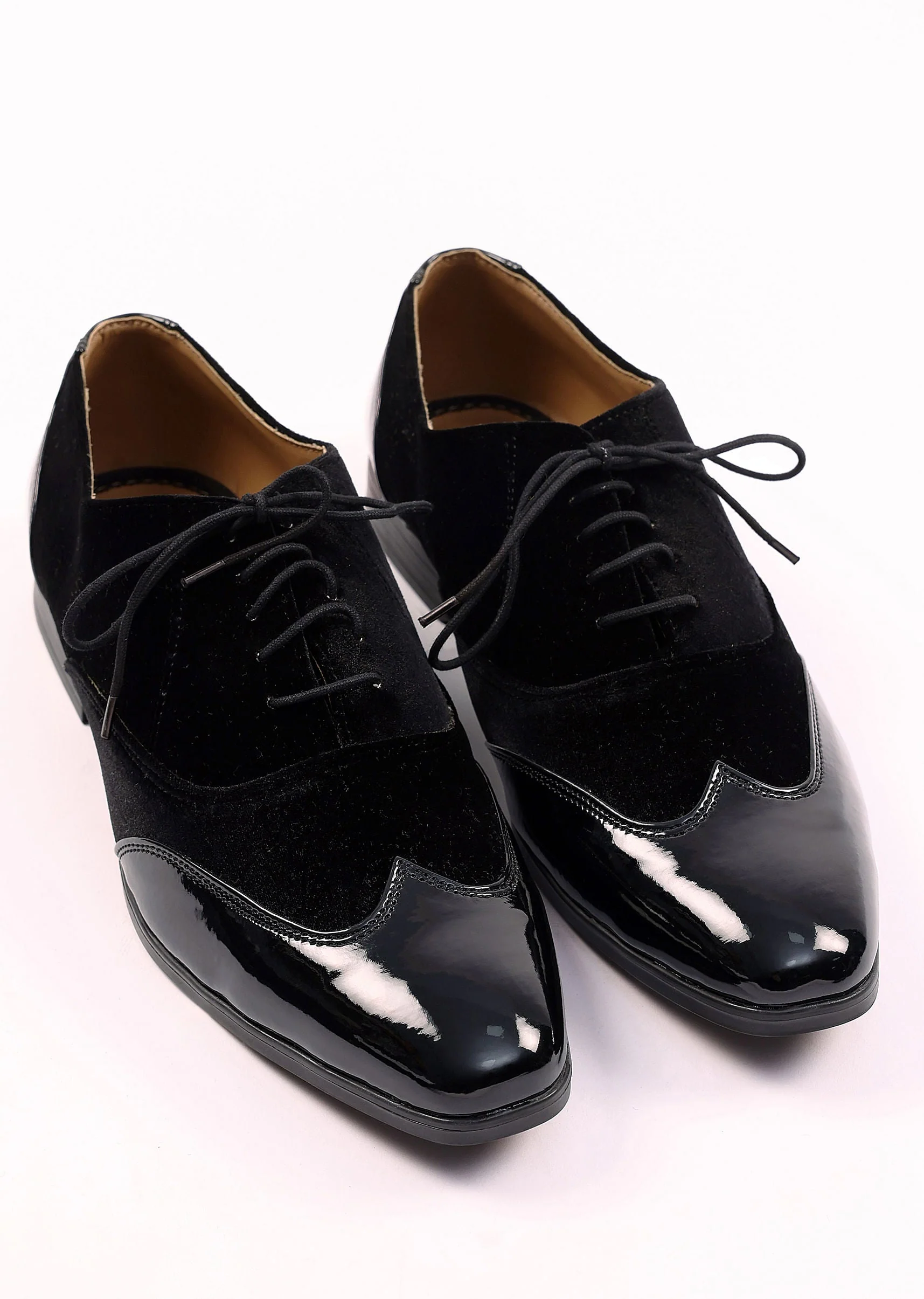 Black Velvet Jutti