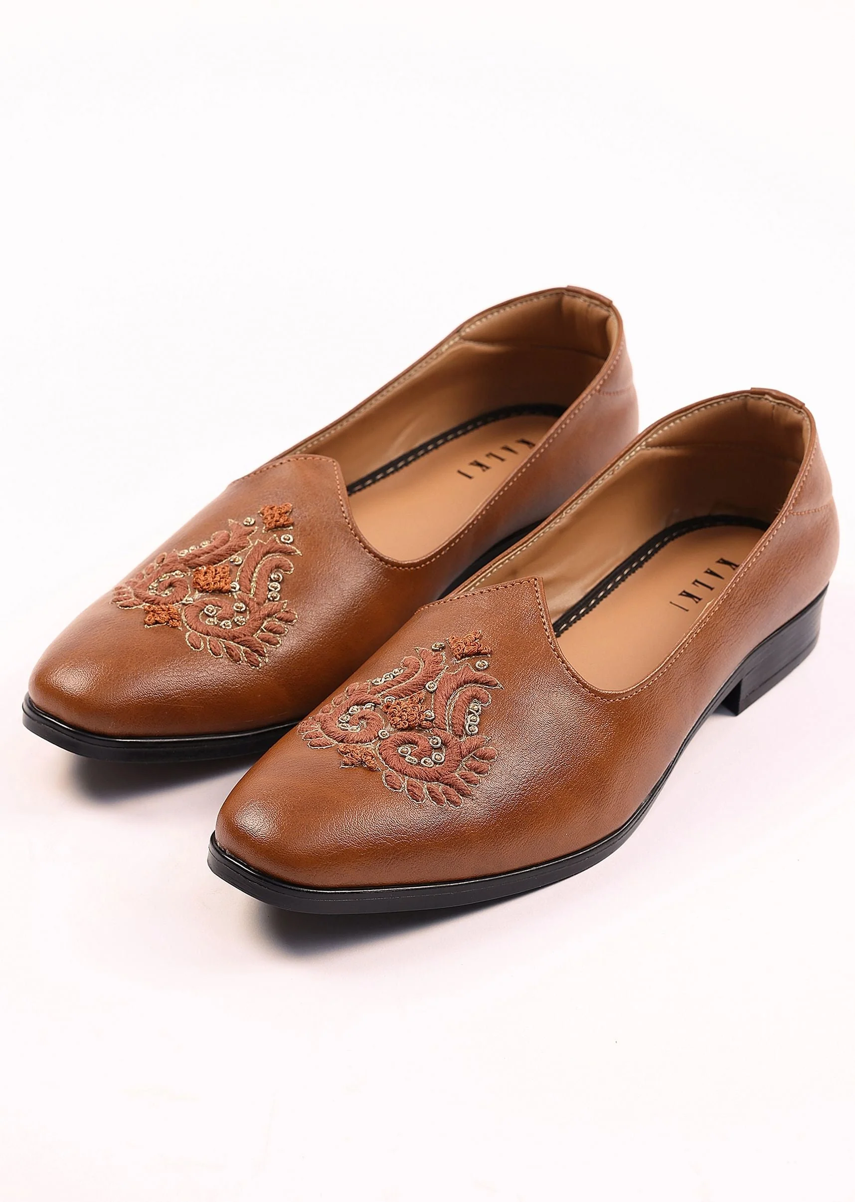 Tan Brown Jutti With Handwork