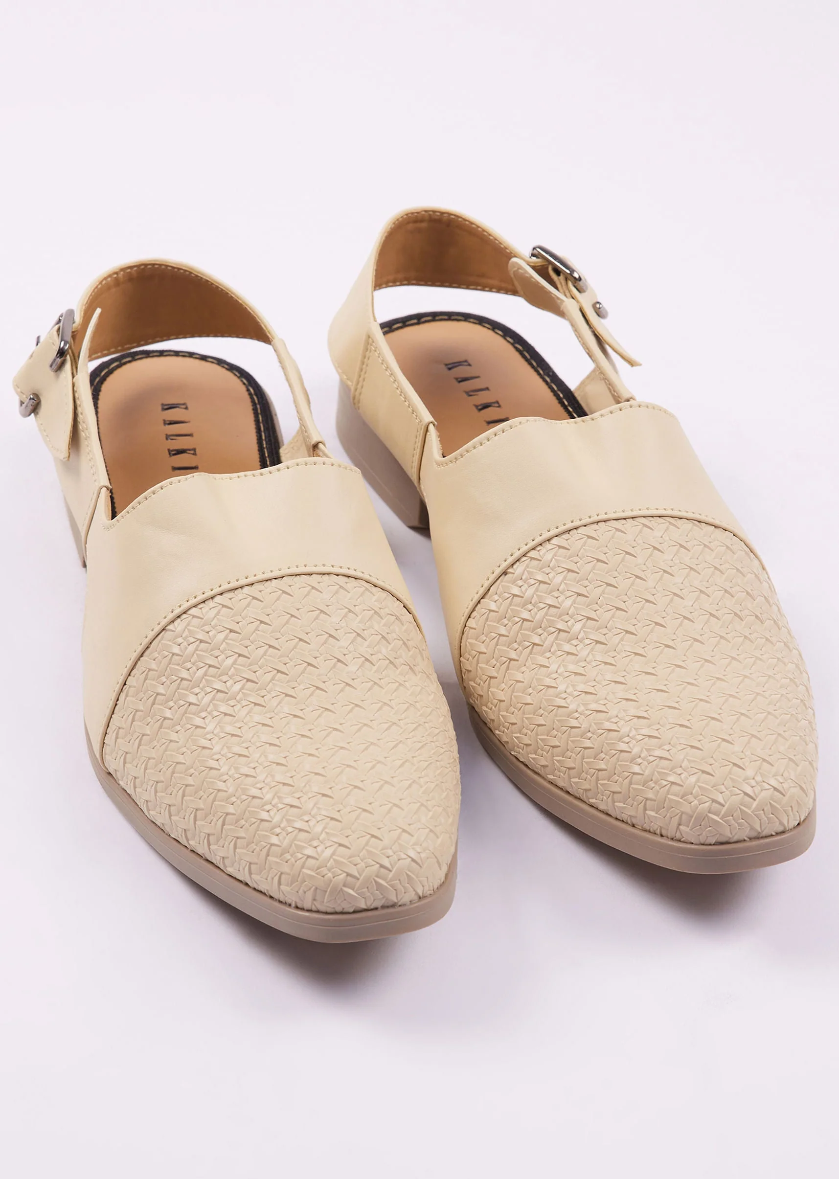 11559-beige-ethnic-juttis-for-men-1.webp Beige Ethnic Juttis For Men