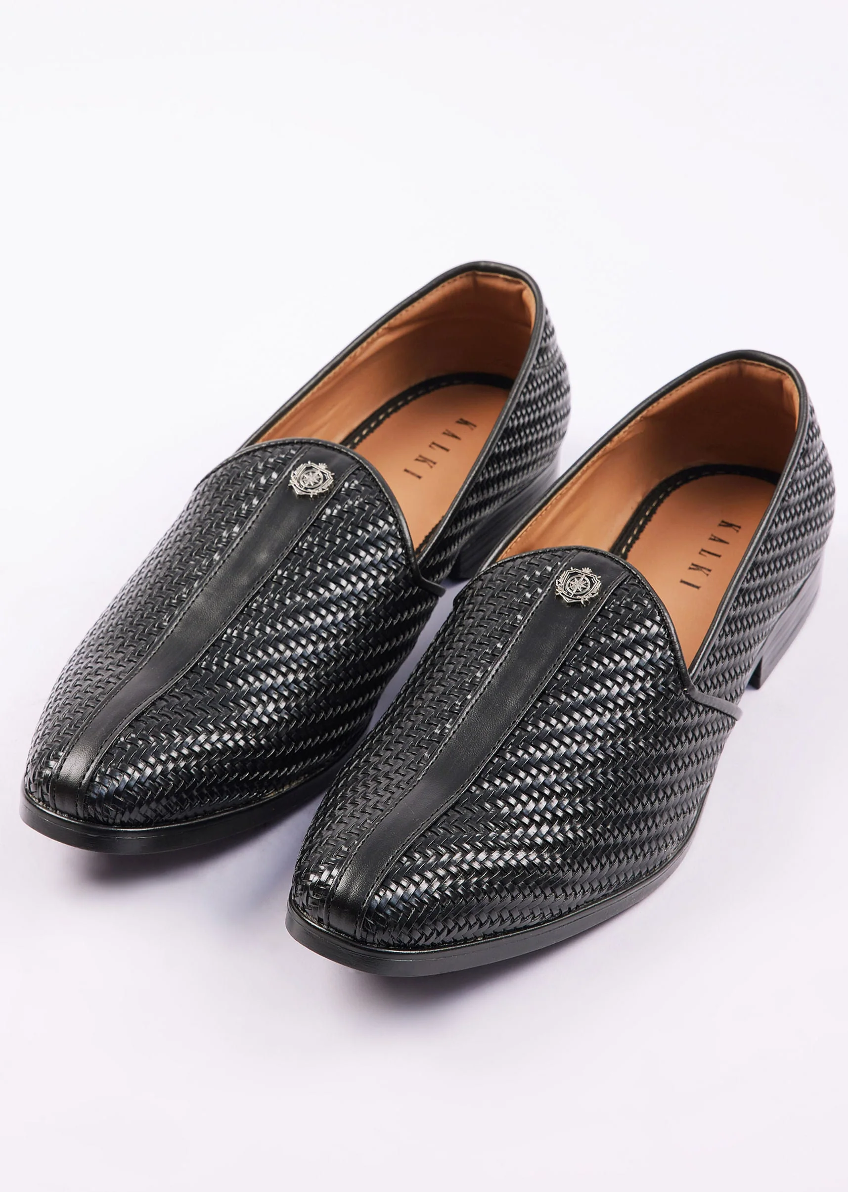 11577-black-textured-juttis-for-men-3.webp Black Textured Juttis For Men