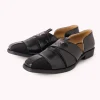 Black Juttis with Textured Detail
