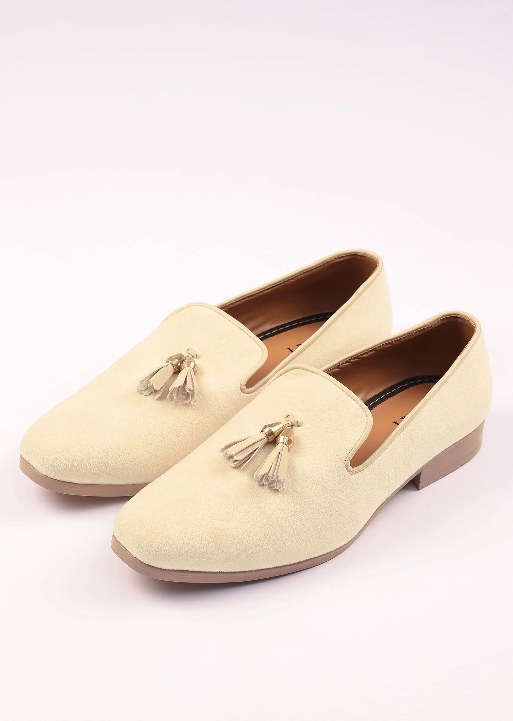 11631-white-velvet-tassel-jutti-1.webp White Velvet Tassel Jutti