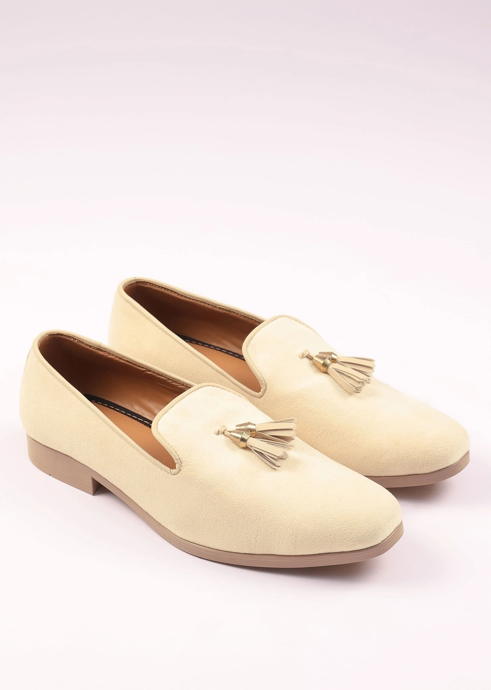 White Velvet Tassel Jutti