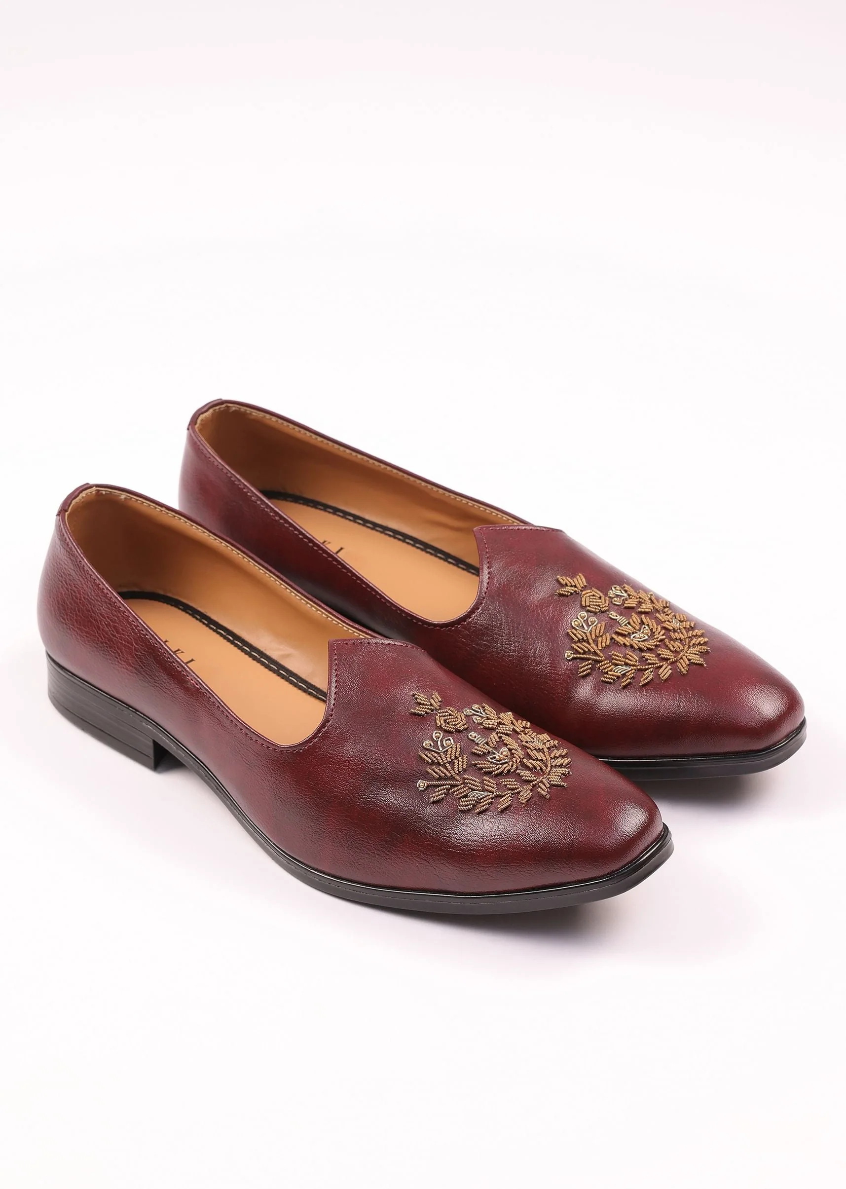 11649-wine-vegan-leather-jutti-with-zardosi-work-4.webp Wine Vegan Leather Jutti With Zardosi Work