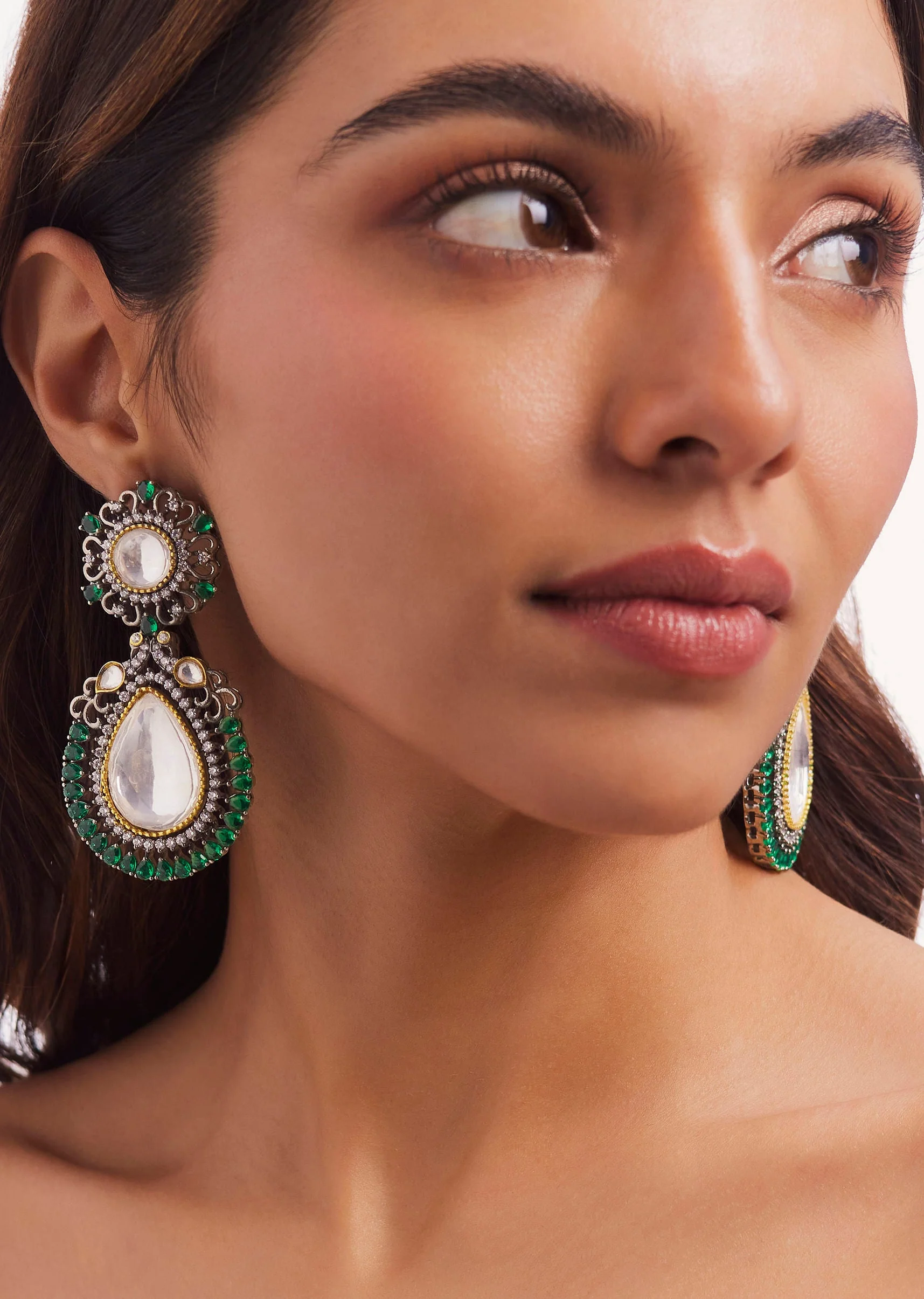 1177-white-rhodium-finish-pearl-and-zircon-stud-earrings-1.webp White Rhodium Finish Pearl And Zircon Stud Earrings