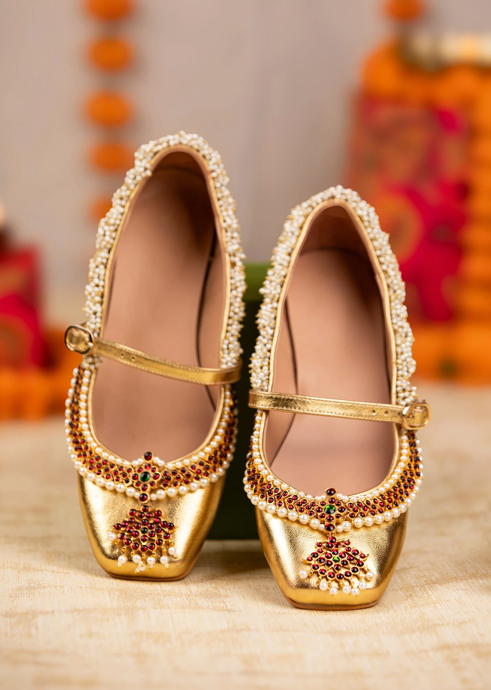 11912-gold-antique-bead-and-crystal-embellished-juttis-1.webp Gold Antique Bead and Crystal Embellished Juttis