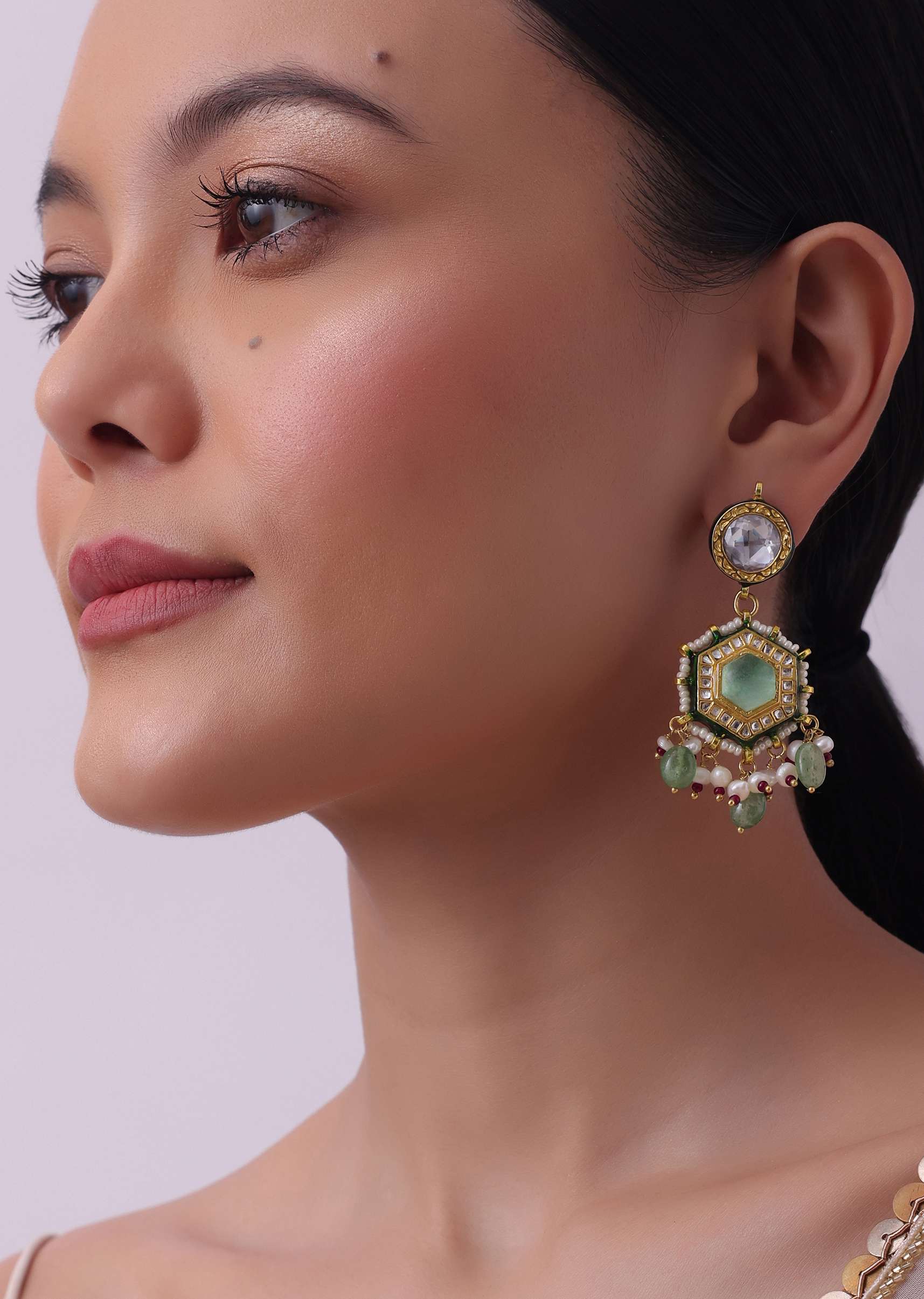 12168-white-layered-kundan-necklace-and-earring-set-with-carved-motif-1.jpg White Layered Kundan Necklace And Earring Set With Carved Motif