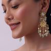 White Kundan Choker Set In Gold Finish Mix Metal