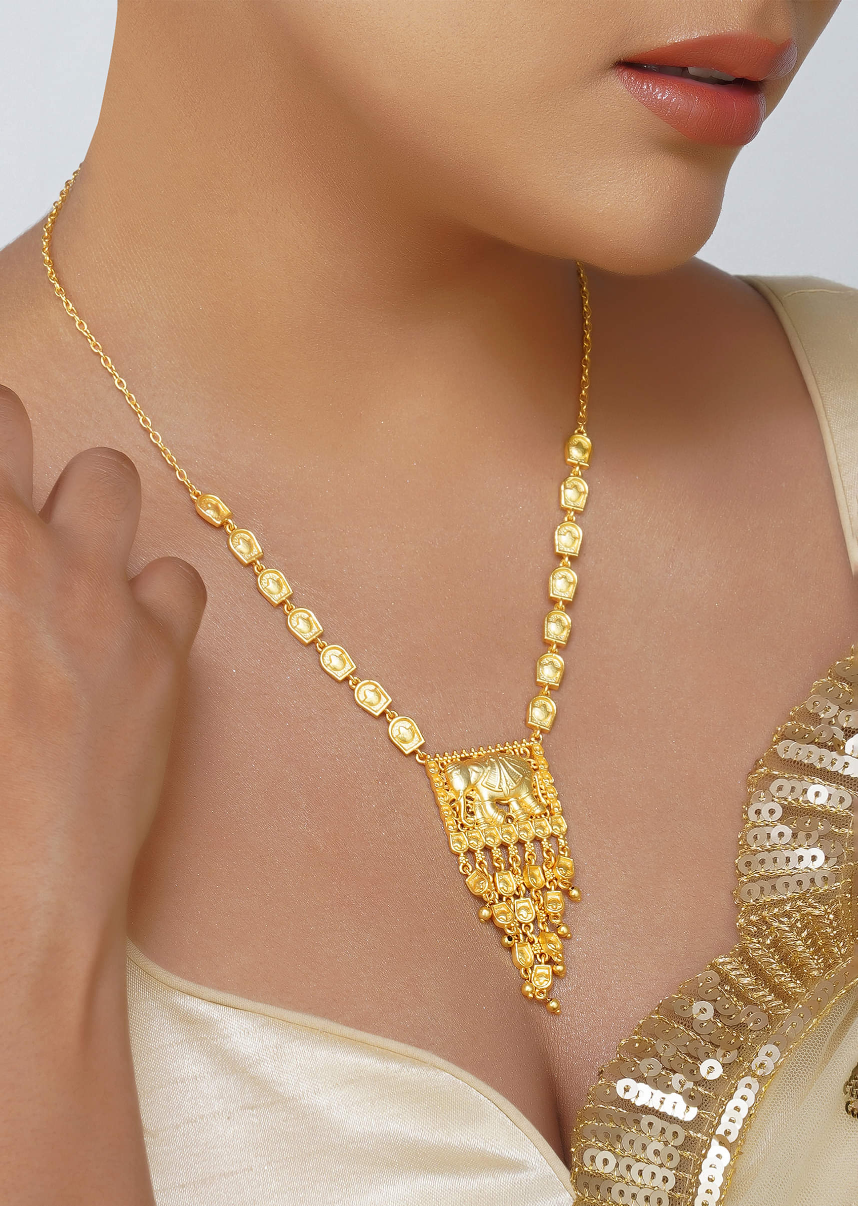12252-antique-gold-pendant-necklace-with-tusk-motif-1.jpg Antique Gold Pendant Necklace With Tusk Motif