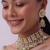 Green And White Kundan Choker Set In Mix Metal
