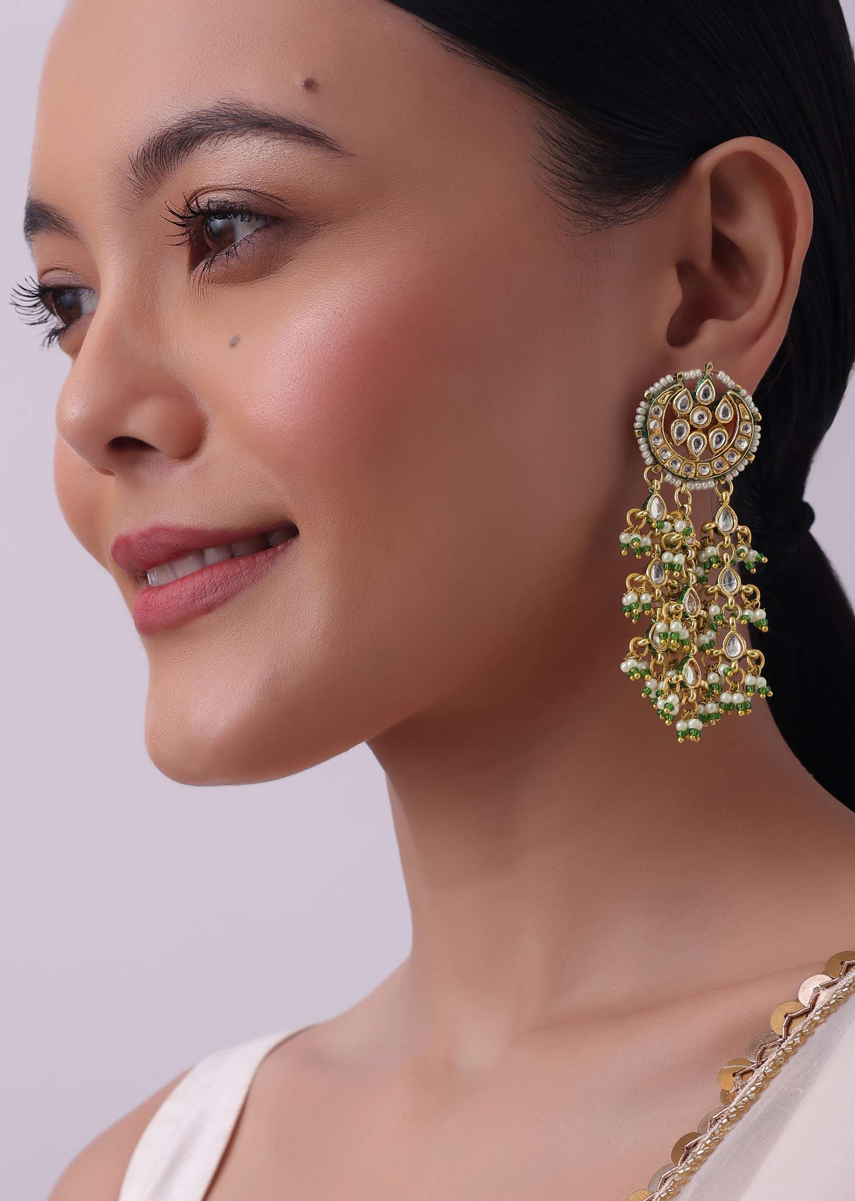 12276-white-kundan-choker-set-with-pearls-and-drops-1.jpg White Kundan Choker Set With Pearls And Drops