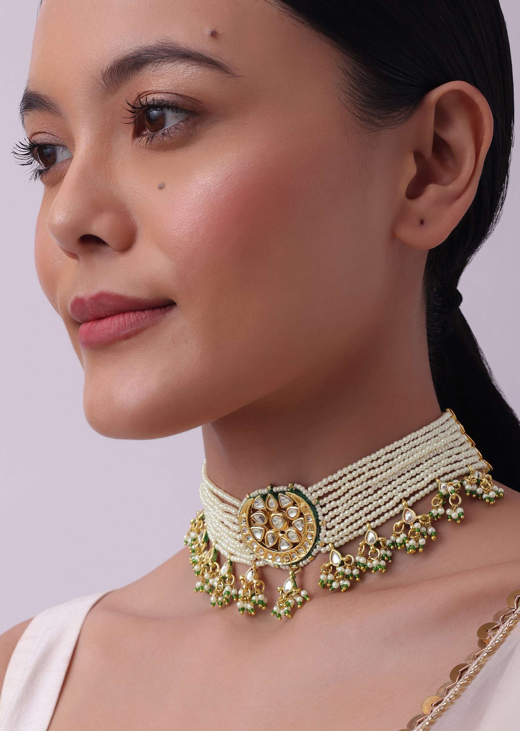12276-white-kundan-choker-set-with-pearls-and-drops-6.jpg White Kundan Choker Set With Pearls And Drops