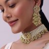 12276-white-kundan-choker-set-with-pearls-and-drops-7.jpg White Kundan Choker Set With Pearls And Drops