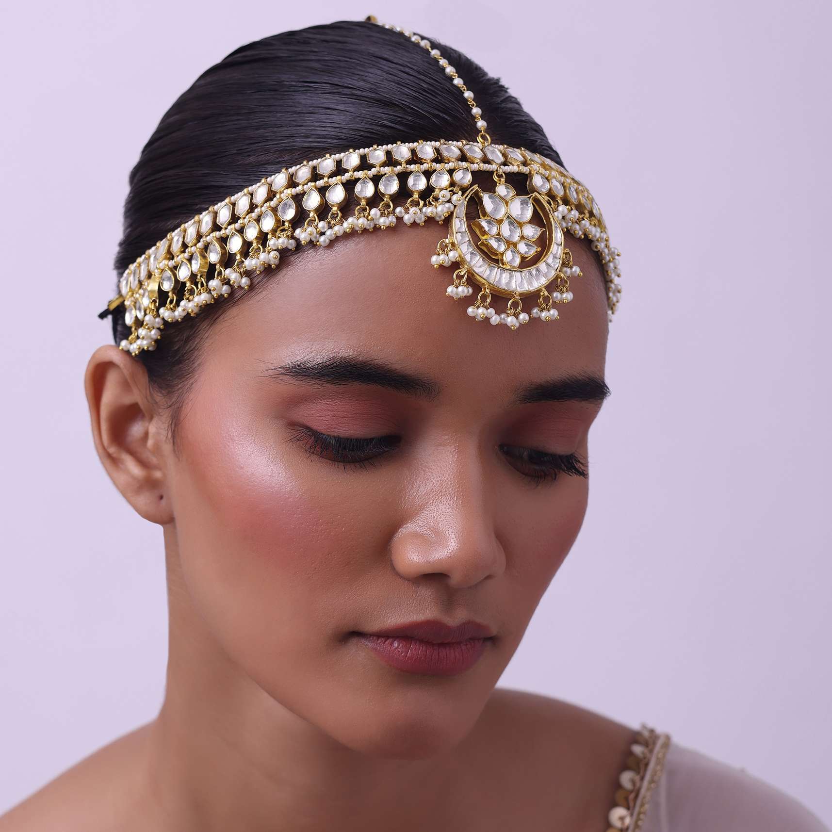 12278-gold-finish-kundan-mathapatti-adorned-with-pearls-2.jpg Gold Finish Kundan Mathapatti Adorned With Pearls