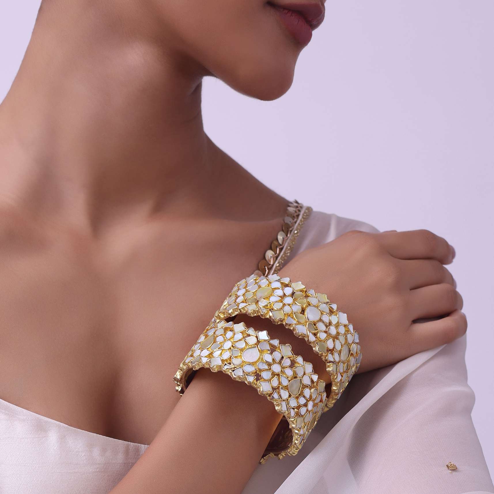 12280-gold-finish-kundan-bangles-in-mix-metal-1.jpg Gold Finish Kundan Bangles In Mix Metal