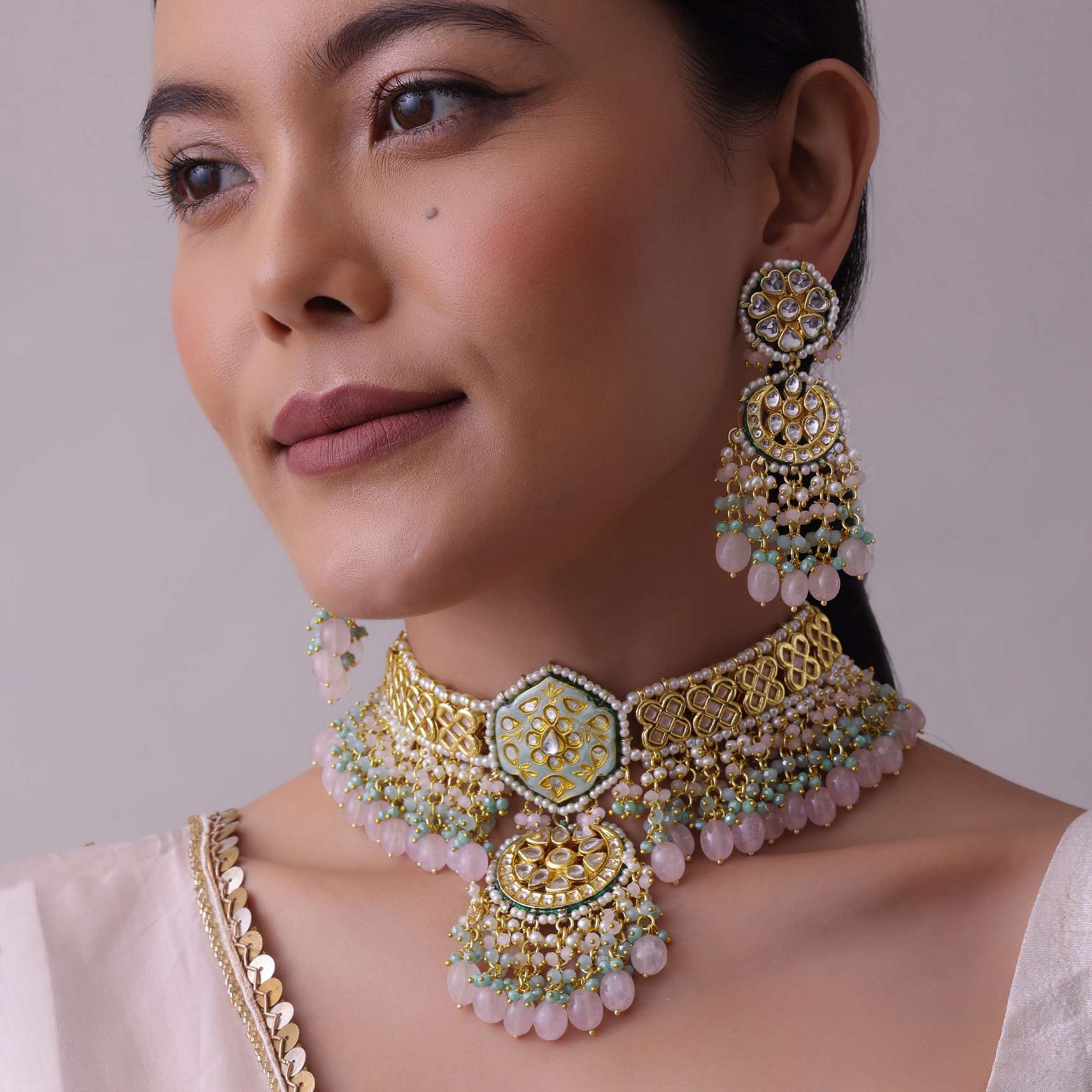 12282-gold-finish-kundan-choker-necklace-set-with-intricate-work-in-mix-metal-2.jpg Gold-Finish Kundan Choker Necklace Set With Intricate Work In Mix Metal