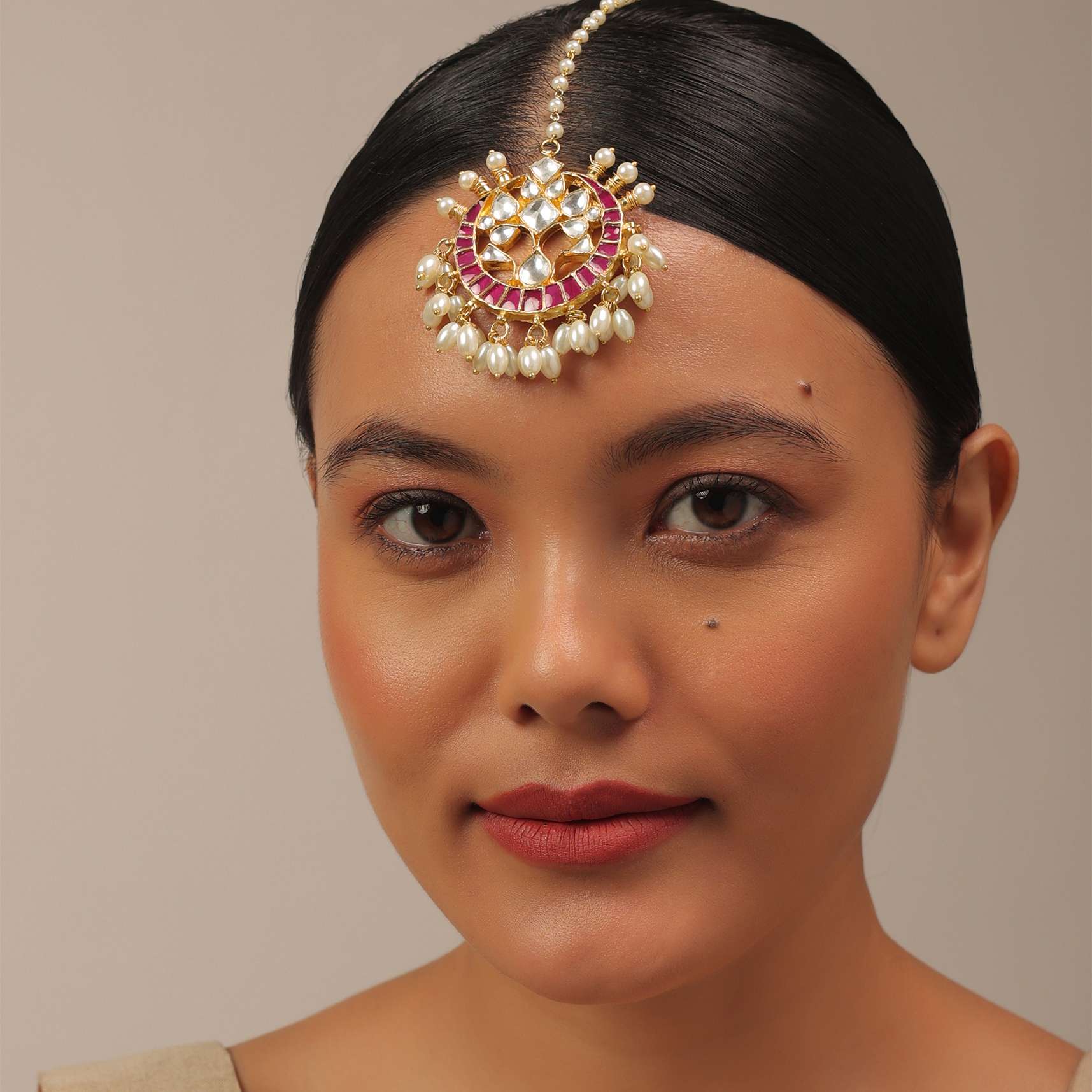 12285-gold-finish-kundan-red-floral-maangtika-with-synthetic-pearls-and-stones-2.jpg Gold Finish Kundan Red Floral Maangtika With Synthetic Pearls And Stones