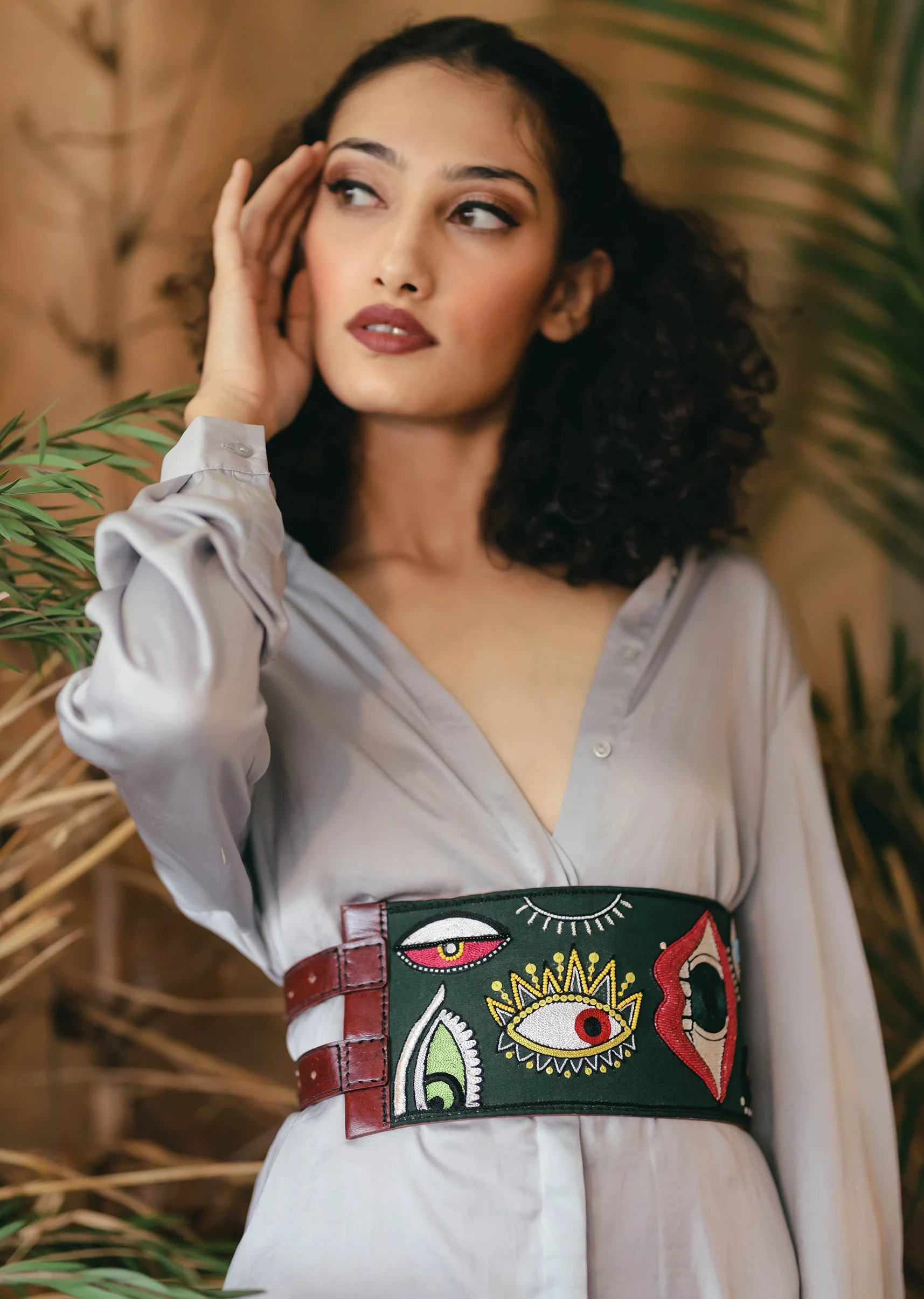 12349-green-multi-color-embroidered-waist-belt-1.webp Green Multi Color Embroidered Waist Belt