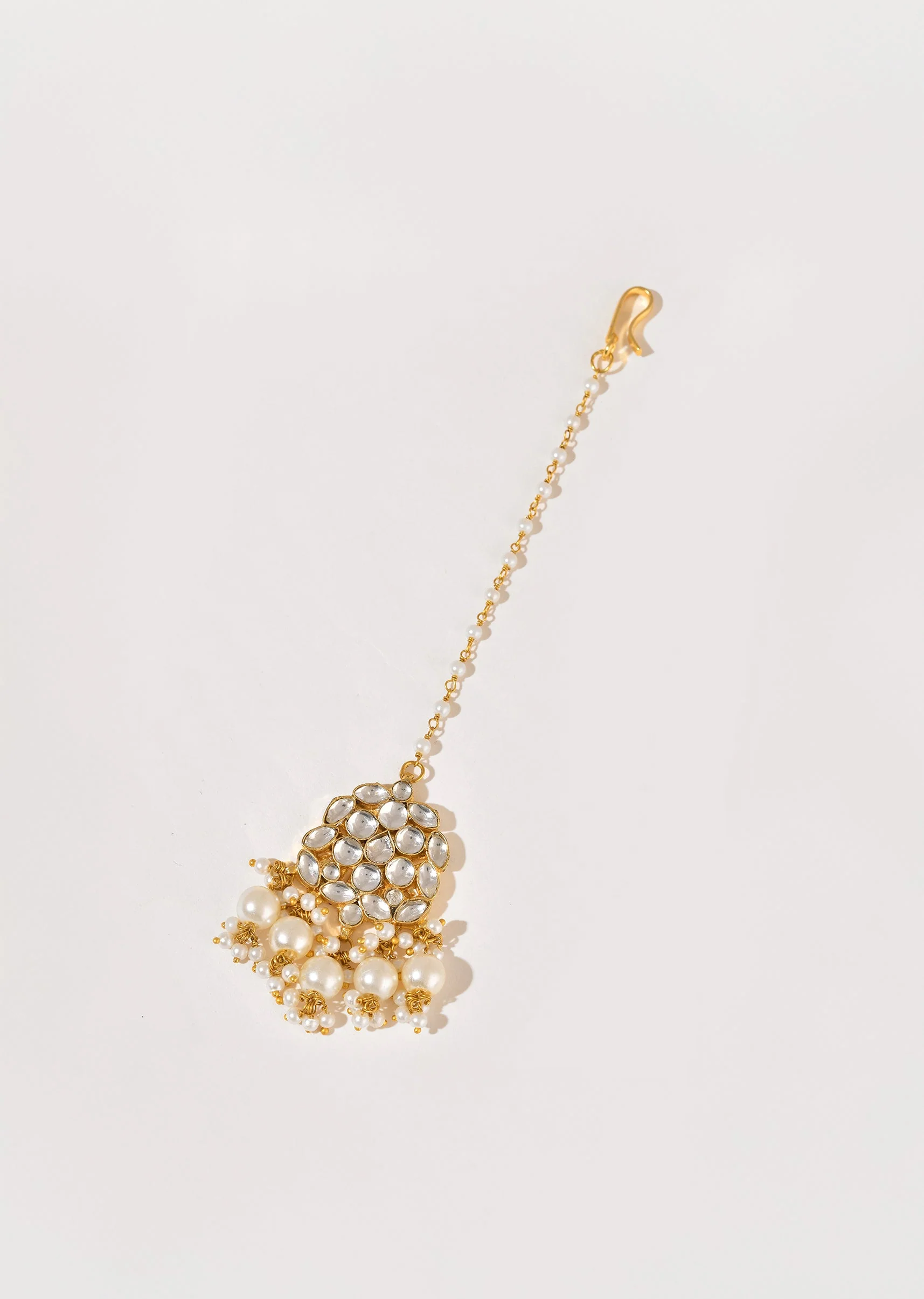 12389-white-and-gold-bead-drop-kundan-maangtikka-2.webp White and Gold Bead Drop Kundan Maangtikka