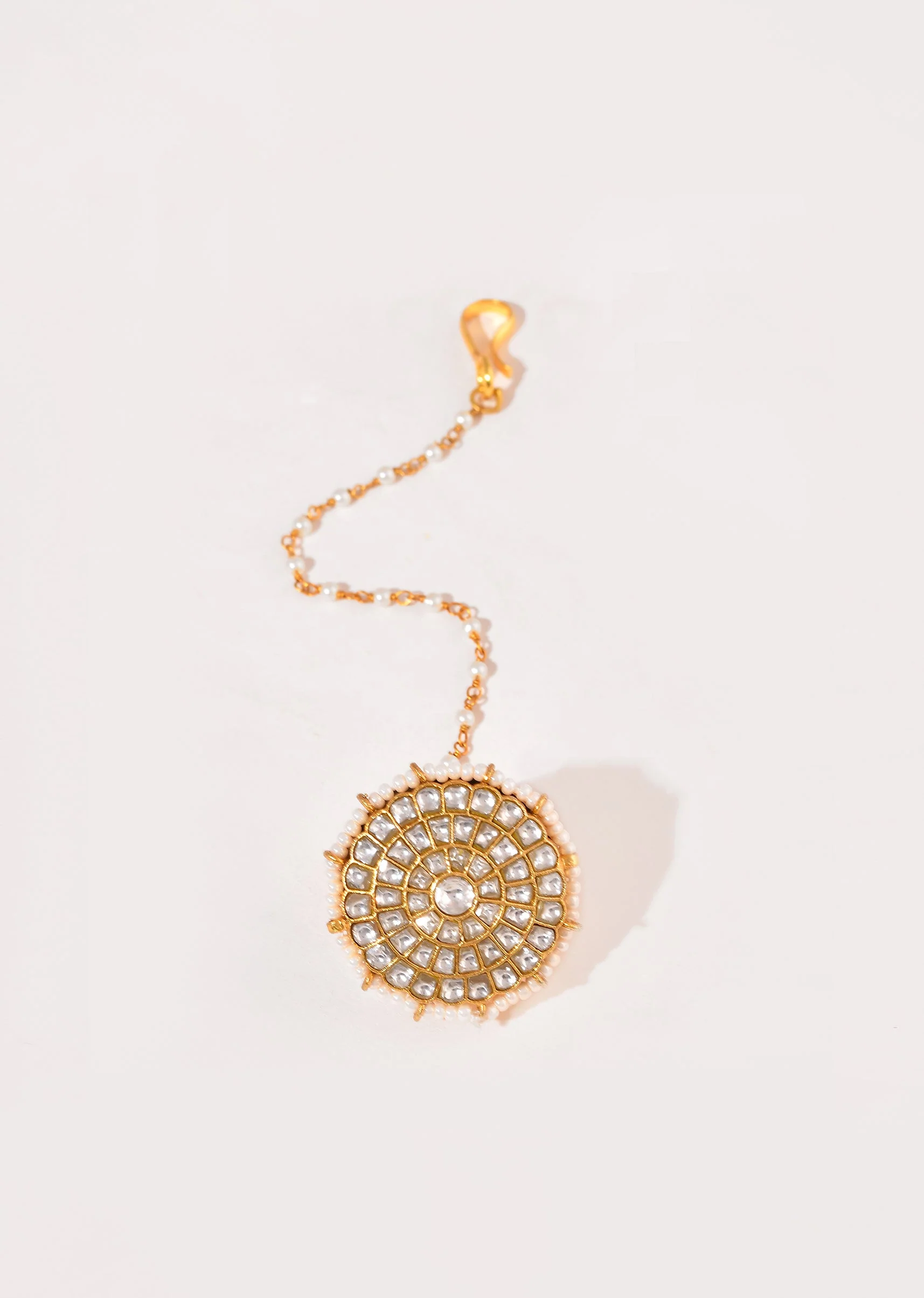 White and Gold Tone Kundan Maangtikka