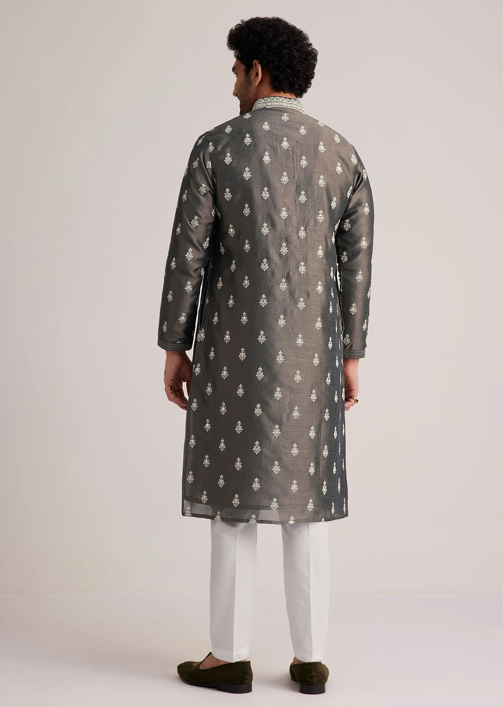 12855-grey-embroidered-silk-kurta-set-5.webp Grey Embroidered Silk Kurta Set