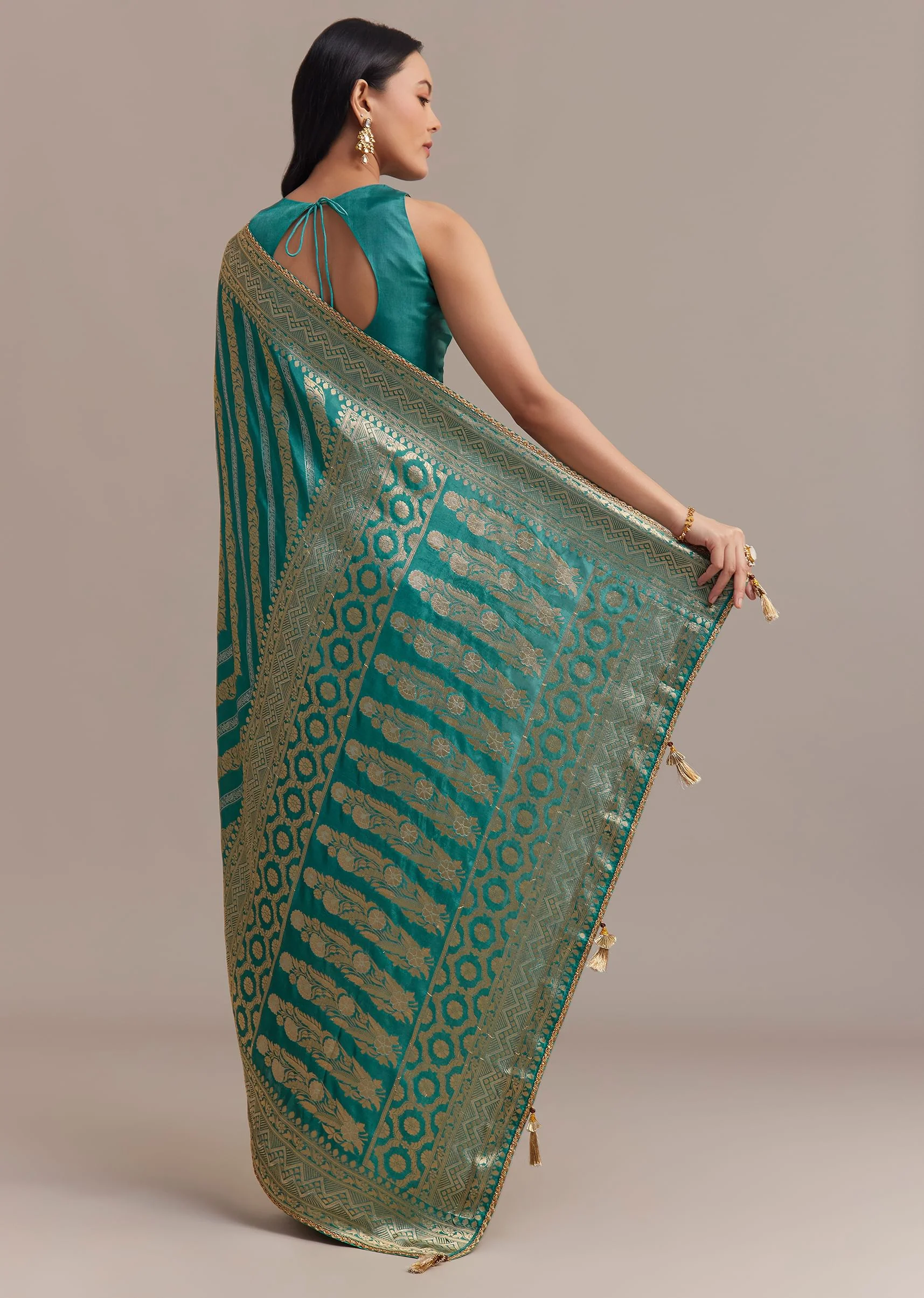 13356-turquoise-green-dola-silk-saree-with-zari-weaving-4.webp Turquoise Green Dola Silk Saree With Zari Weaving