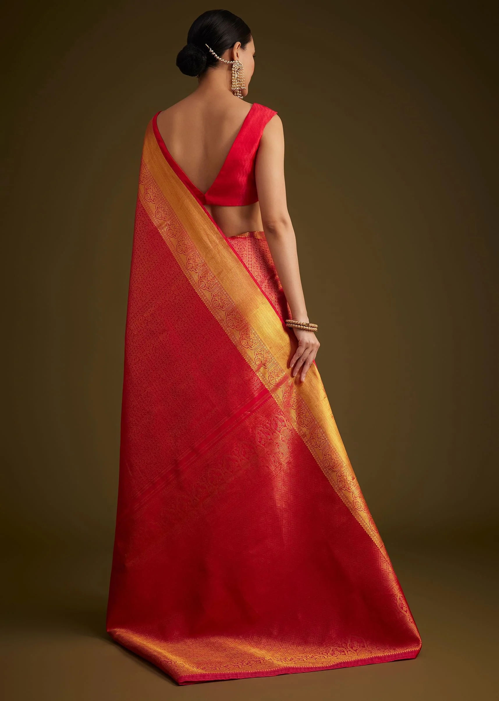 13697-rani-pink-kanjivaram-silk-saree-with-golden-zari-detailing-5.webp Rani Pink Kanjivaram Silk Saree With Golden Zari Detailing