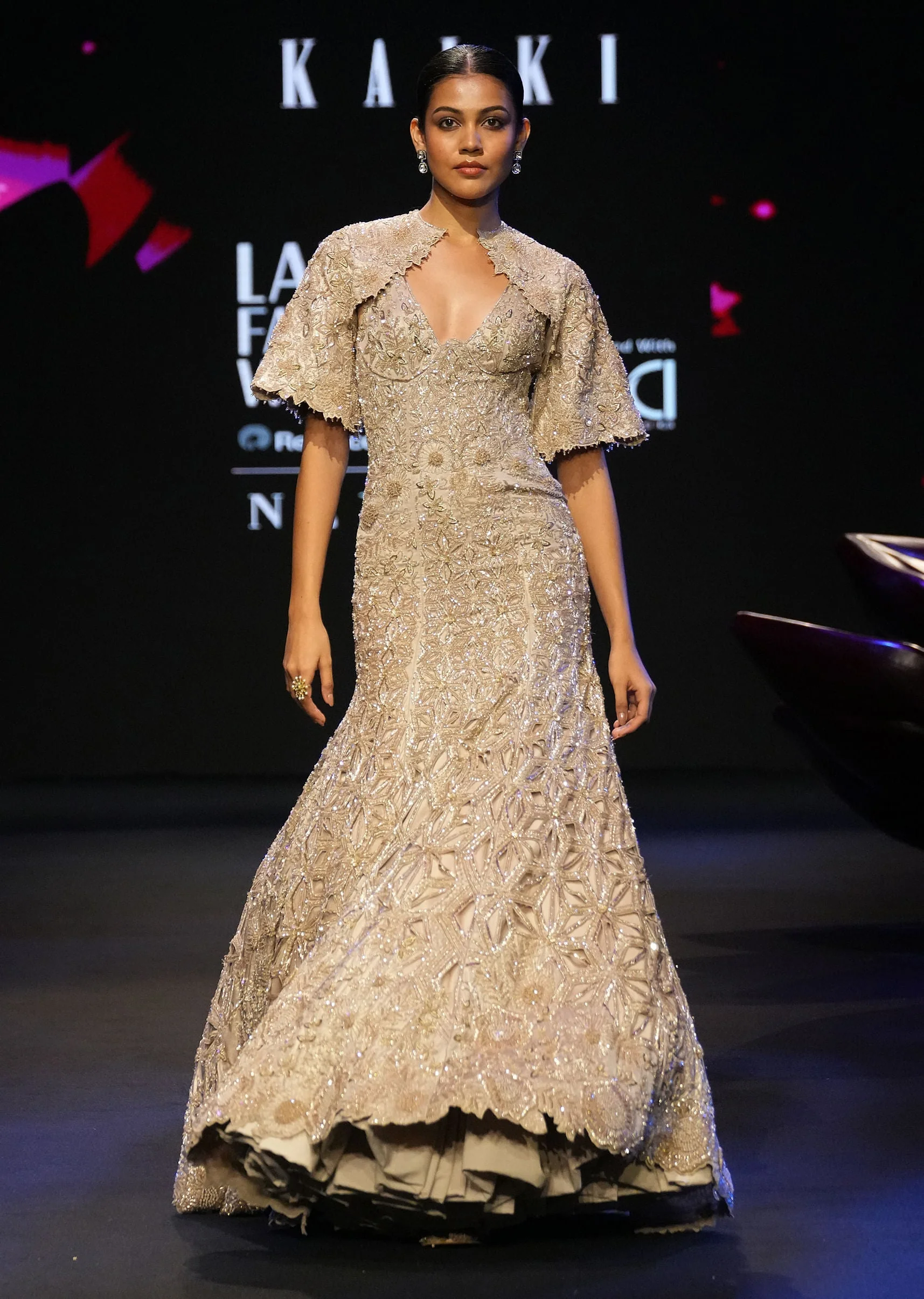16015-made-to-order-made-to-order-to-create-made-to-order-made-to-order-to-create-variation-1.webp Beige Heavy Embroidered Gown With Jacket