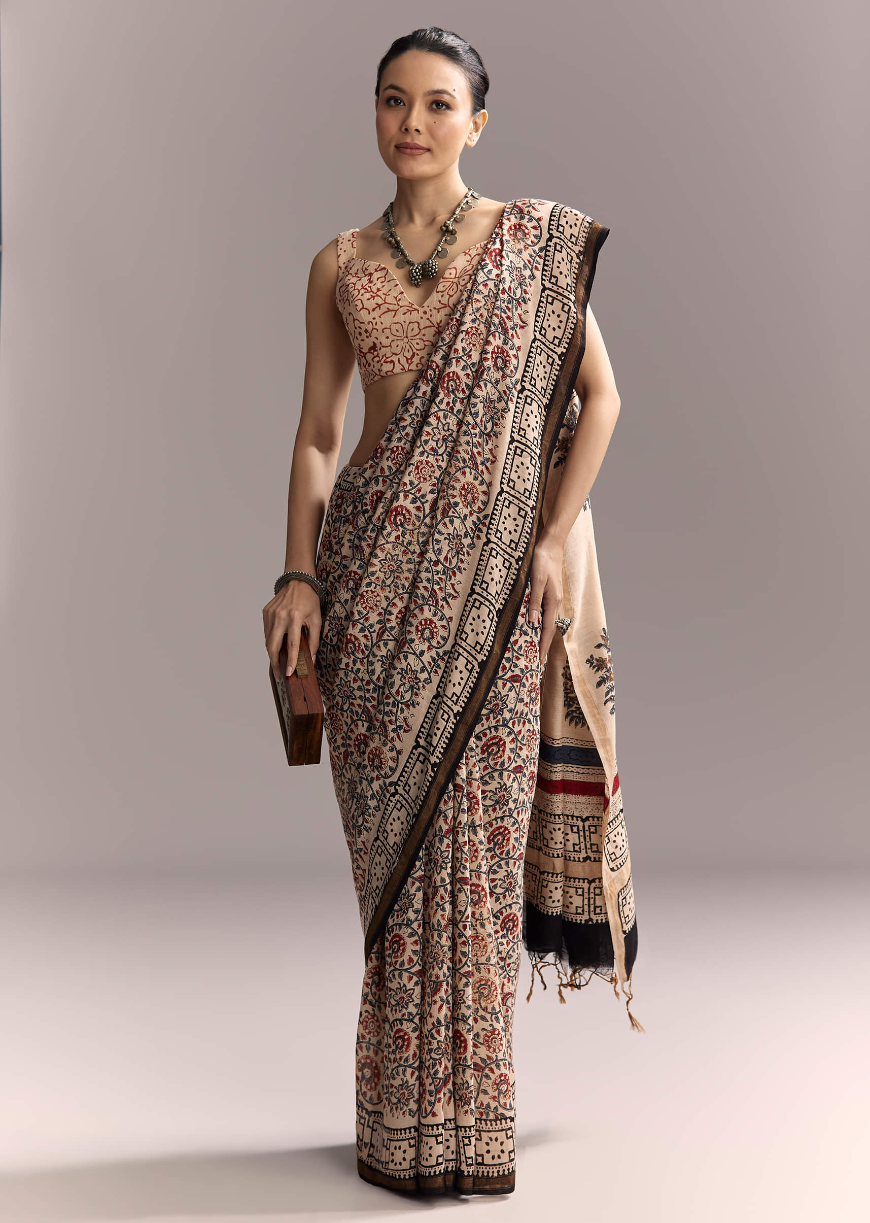16837-beige-linen-saree-with-ajrakh-floral-print-and-black-border-1.jpg Beige Linen Saree With Ajrakh Floral Print And Black Border