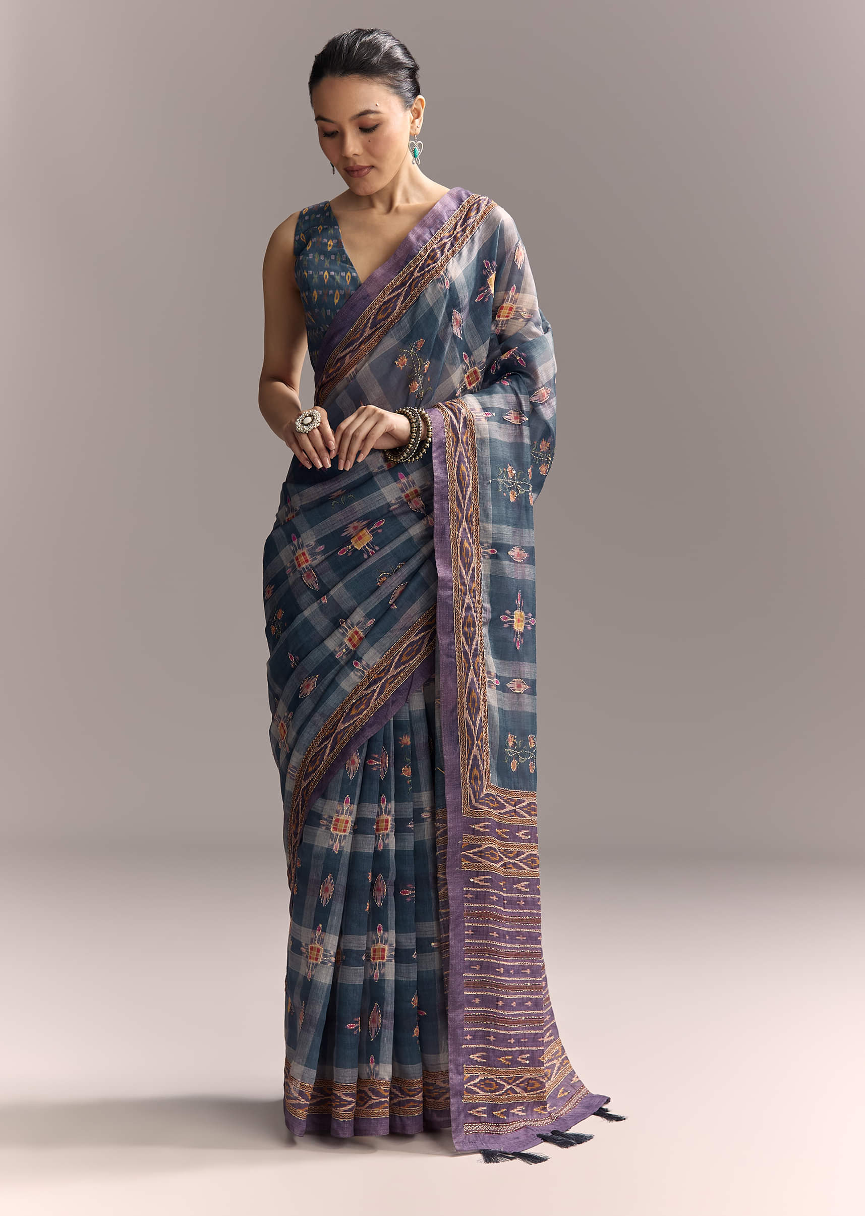 17149-blue-linen-saree-with-hand-block-ajrakh-print-and-lavender-border-1.jpg Blue Linen Saree With Hand Block Ajrakh Print And Lavender Border