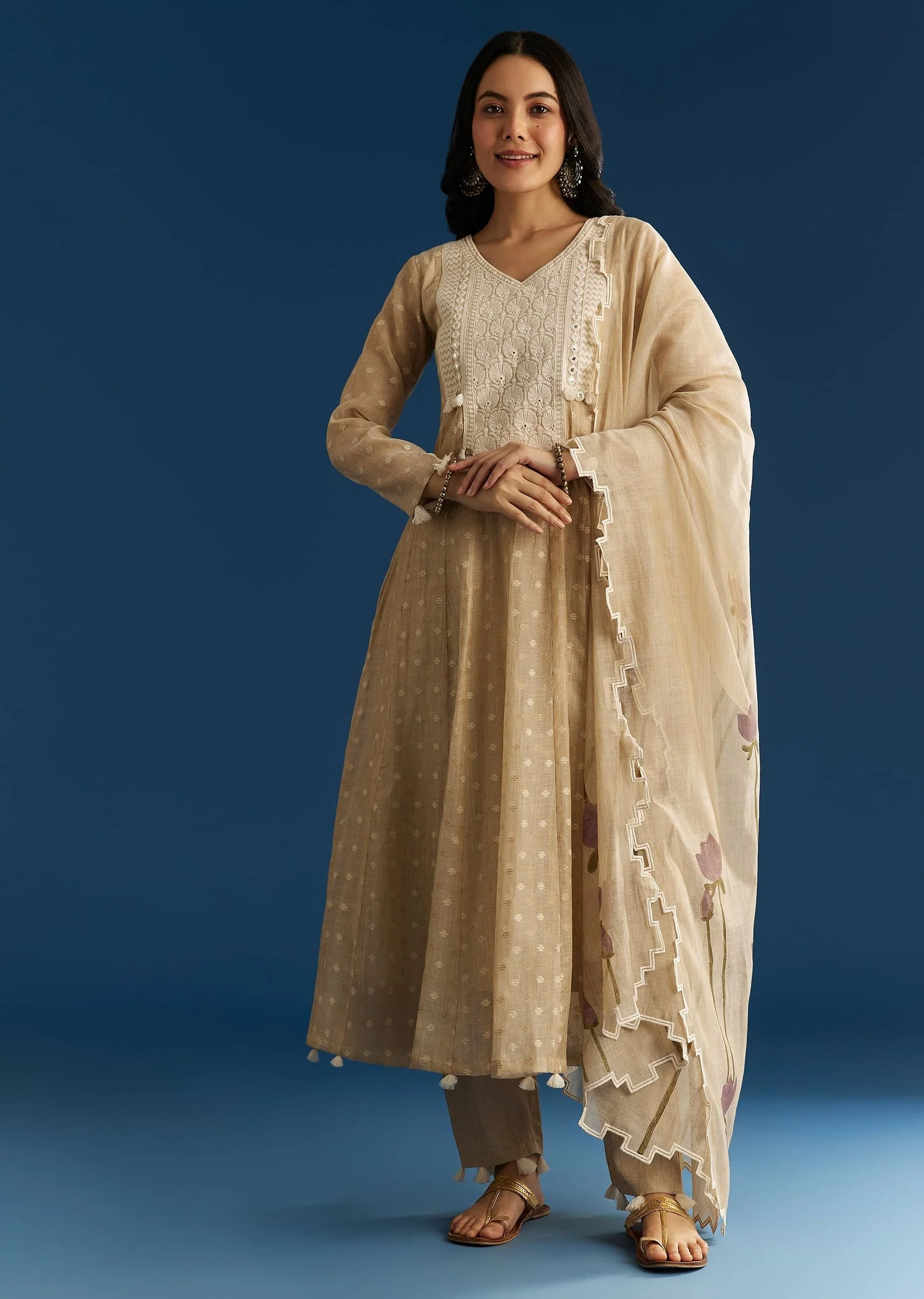 17264-beige-jamdani-anarkali-set-with-thread-work-yoke-and-floral-dupatta-1.webp Beige Jamdani Anarkali Set With Thread Work Yoke And Floral Dupatta
