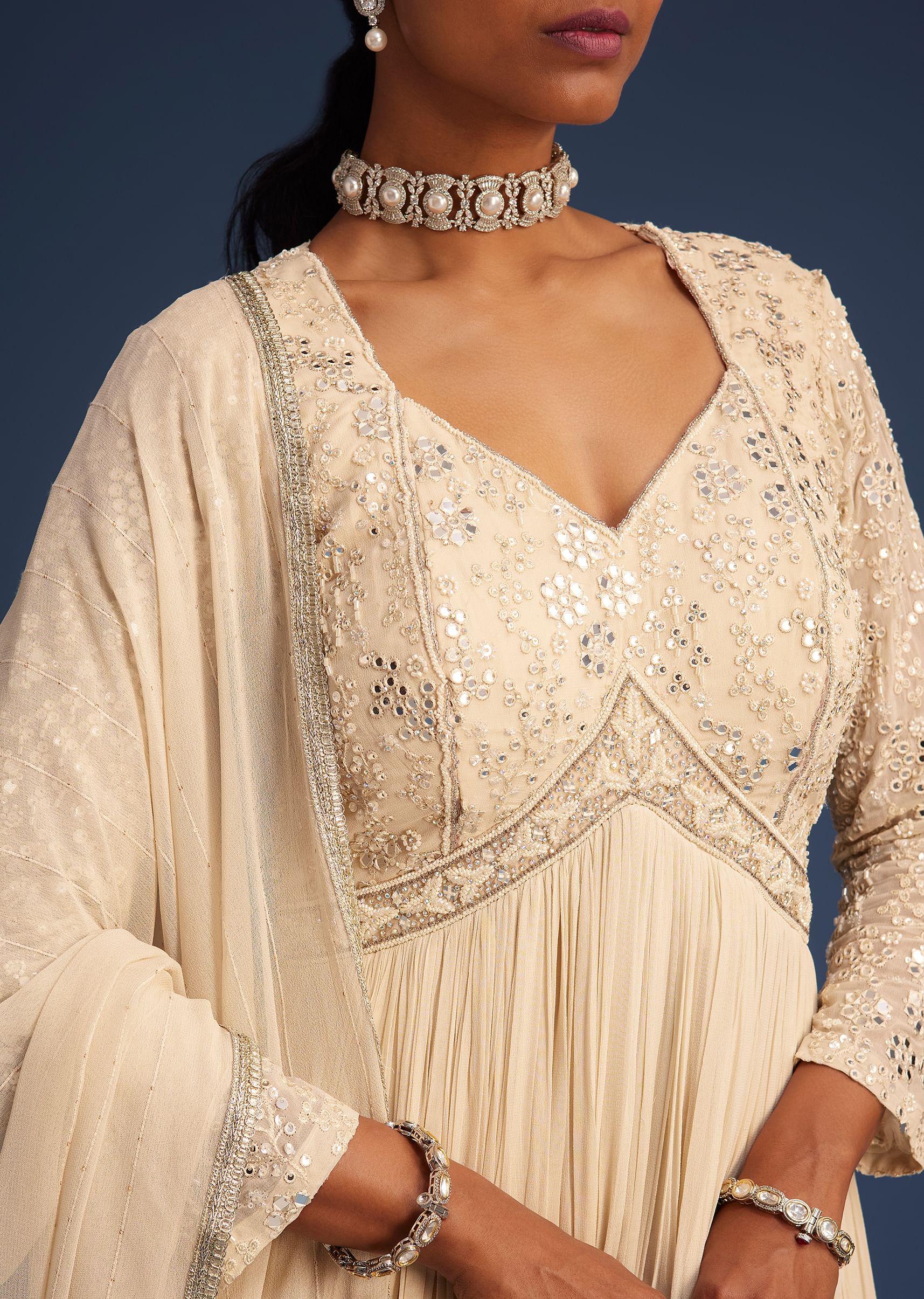 17323-off-white-georgette-embellished-anarkali-with-dupatta-2.jpg Off White Georgette Embellished Anarkali With Dupatta