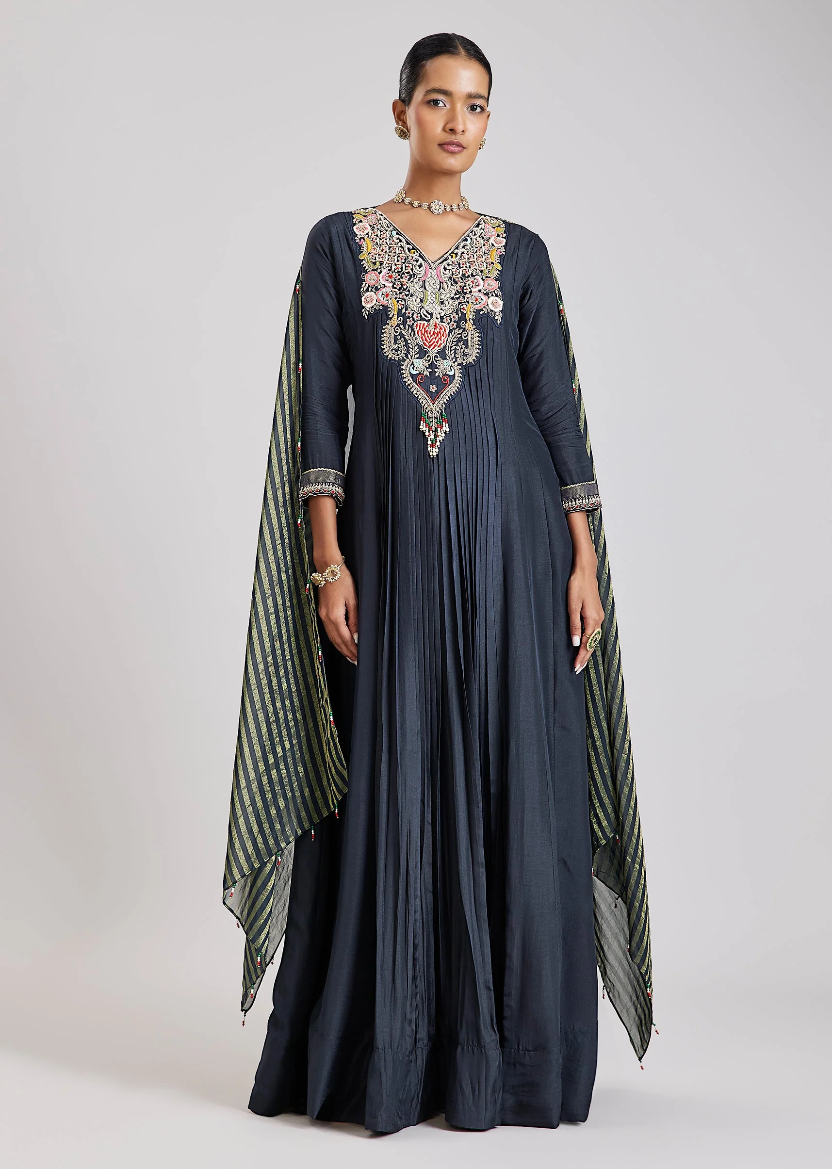 17754-dir-d20caec3b48a-l-variation-1.webp Blue Silk Anarkali