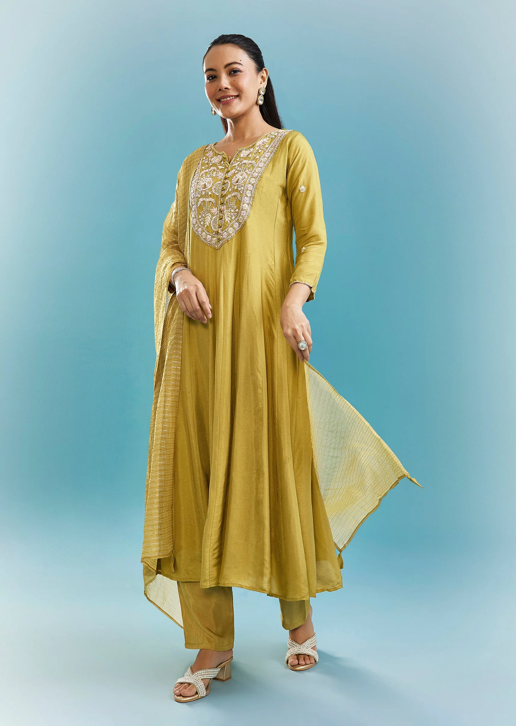 17937-green-anarkali-set-with-sequins-and-resham-work-1.webp Green Anarkali Set With Sequins And Resham Work